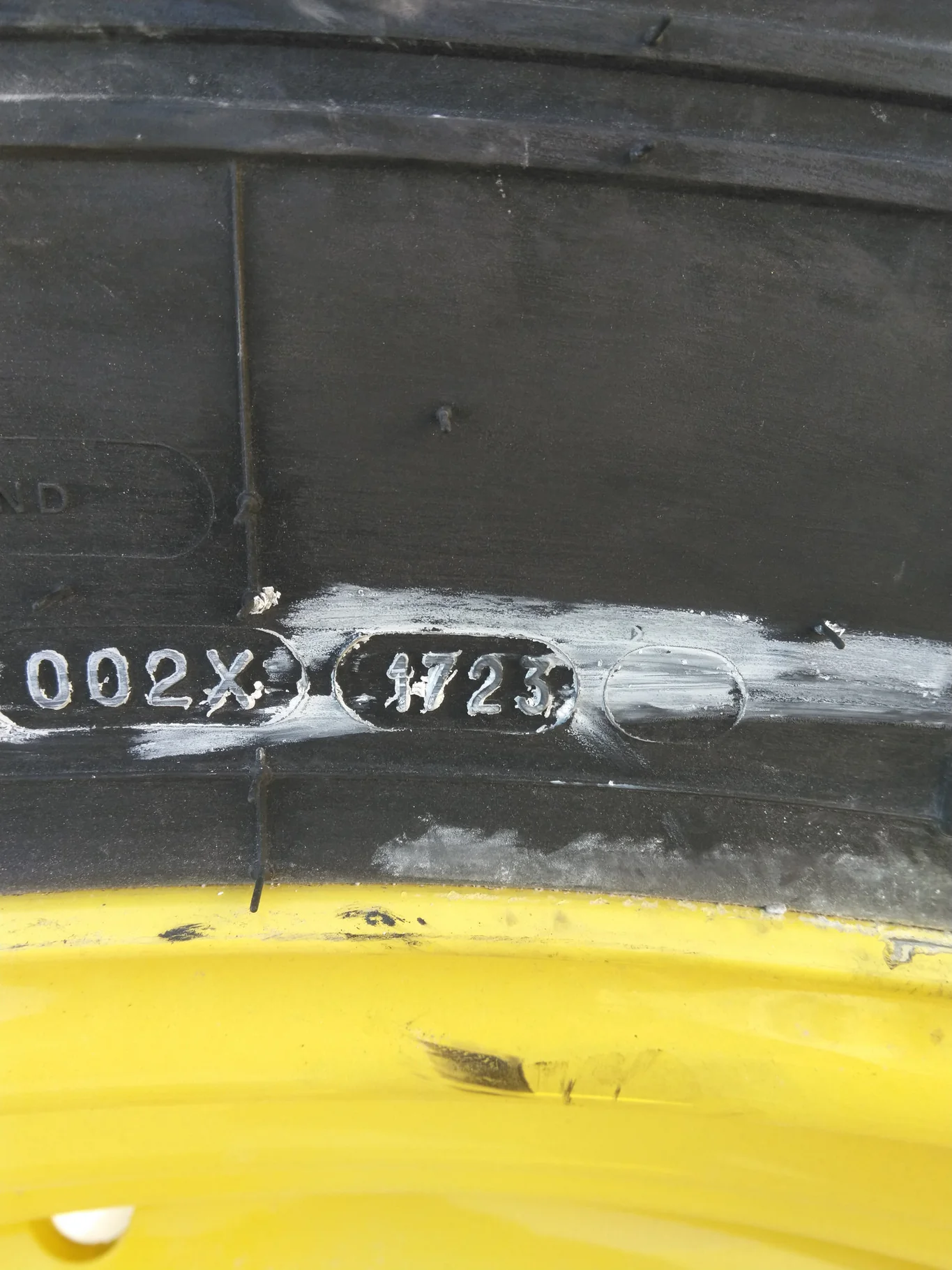 Take-Off 460/85R38 154B Michelin Agribib 2 TL R-1W 95-100% On 10 x 38 10-13.18-11.09-2 Dual Wheel image 6
