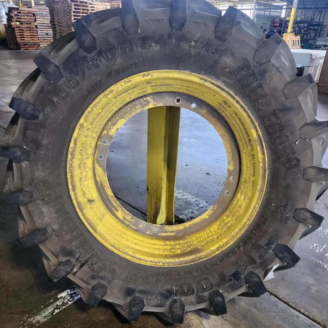 Take-Off 480/70R34 143A8/B Trelleborg TM700 R-1W TL 95% On 15 X 34 24-29.25 9.375"BS Waffle 3B Wheel