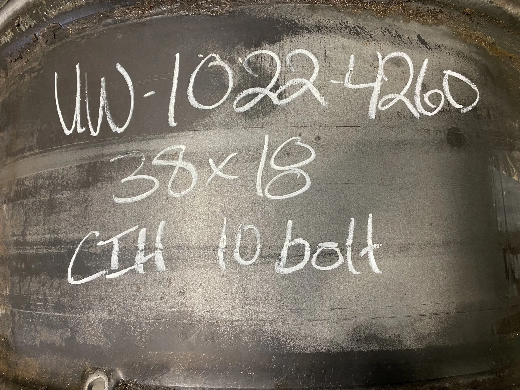 Used 18 X 38 Case IH Silver 10 Bolt .906 Sprayer Wheel 10-13.189-11.07 2.62 OUT Gashes/Scratces/Rust image 8