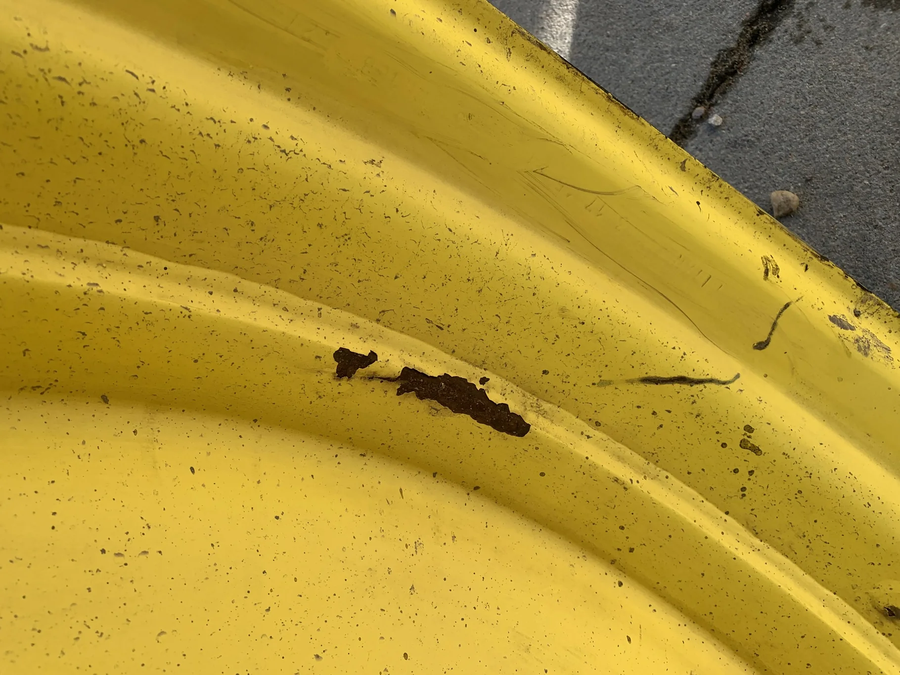 Used 18 X 38 John Deere Yellow Sprayer Wheels (Peeling Paint; Rust on Flange) image 4