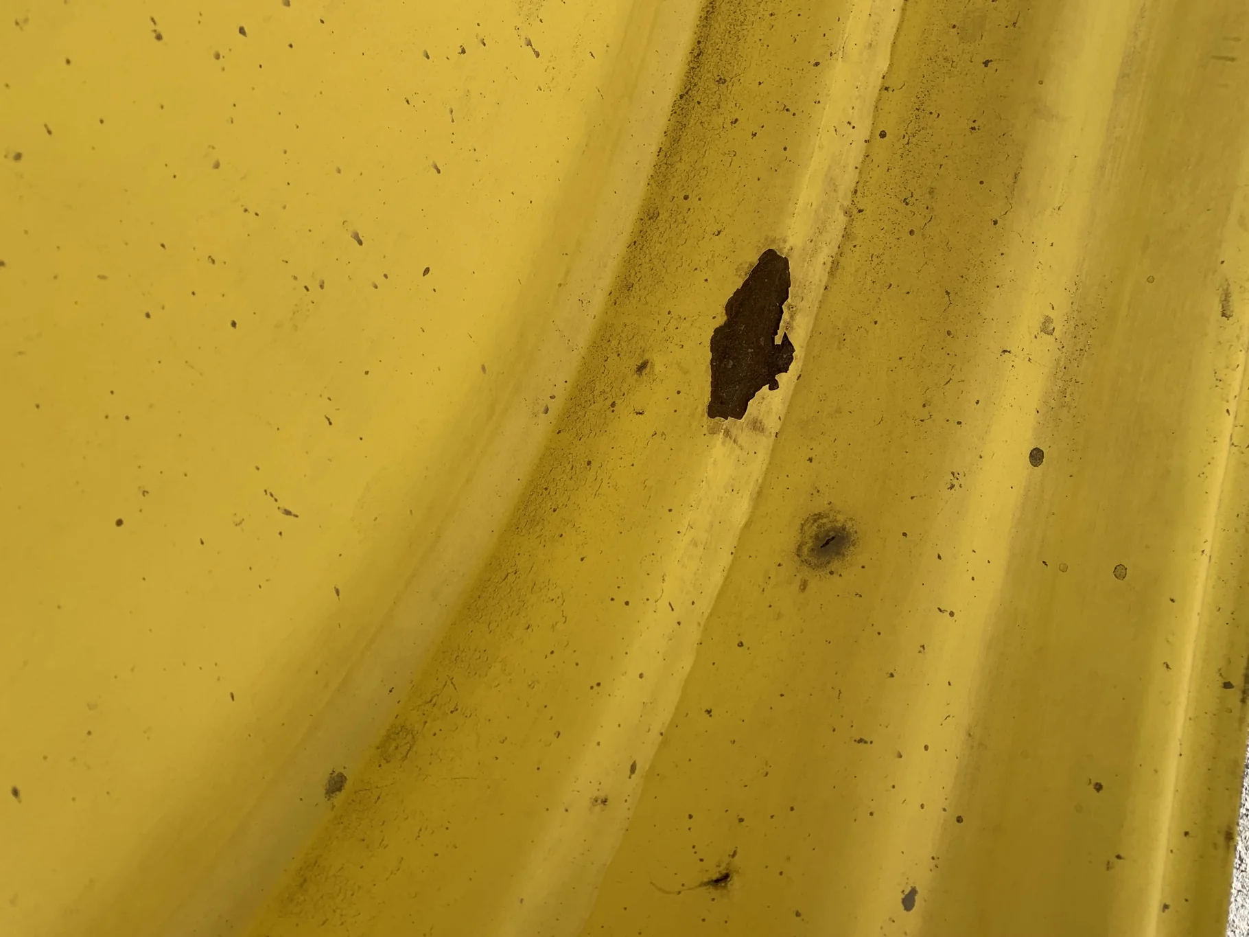 Used 18 X 38 John Deere Yellow Sprayer Wheels (Peeling Paint; Rust on Flange) image 6