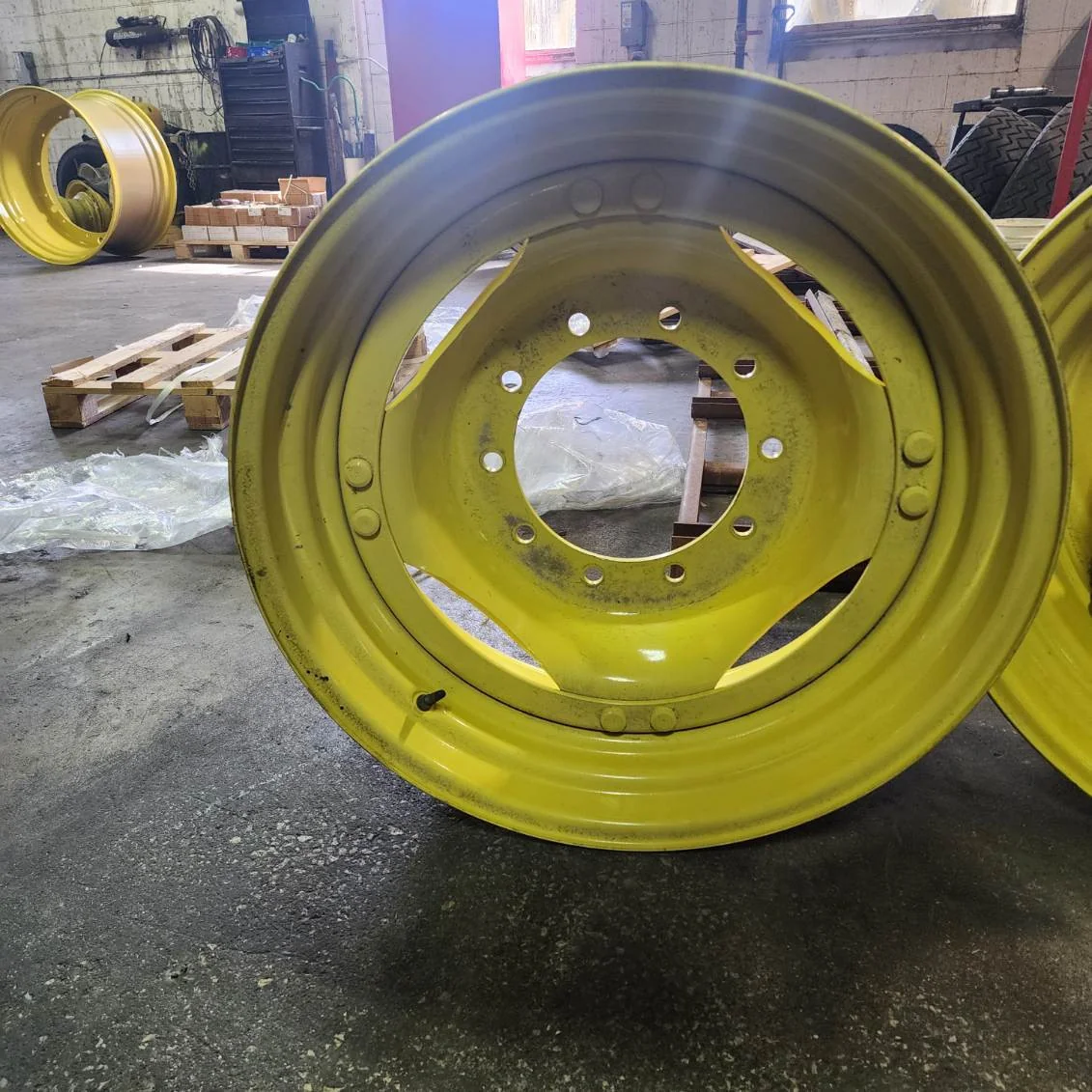 Used 12 X 30 10-13.19-11.07 4" BS 4/2 Rail Yellow Wheel & Disc image 3