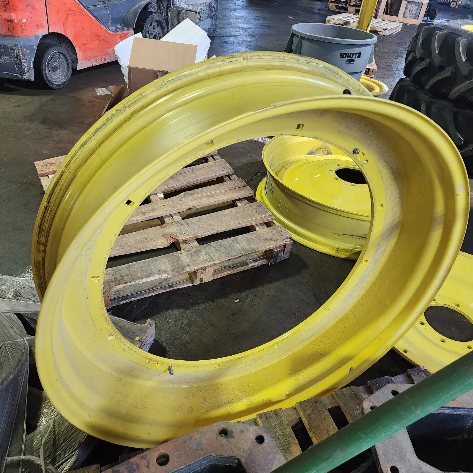 Take-Off 10 X 42 Rim & Rail Yellow Wheel