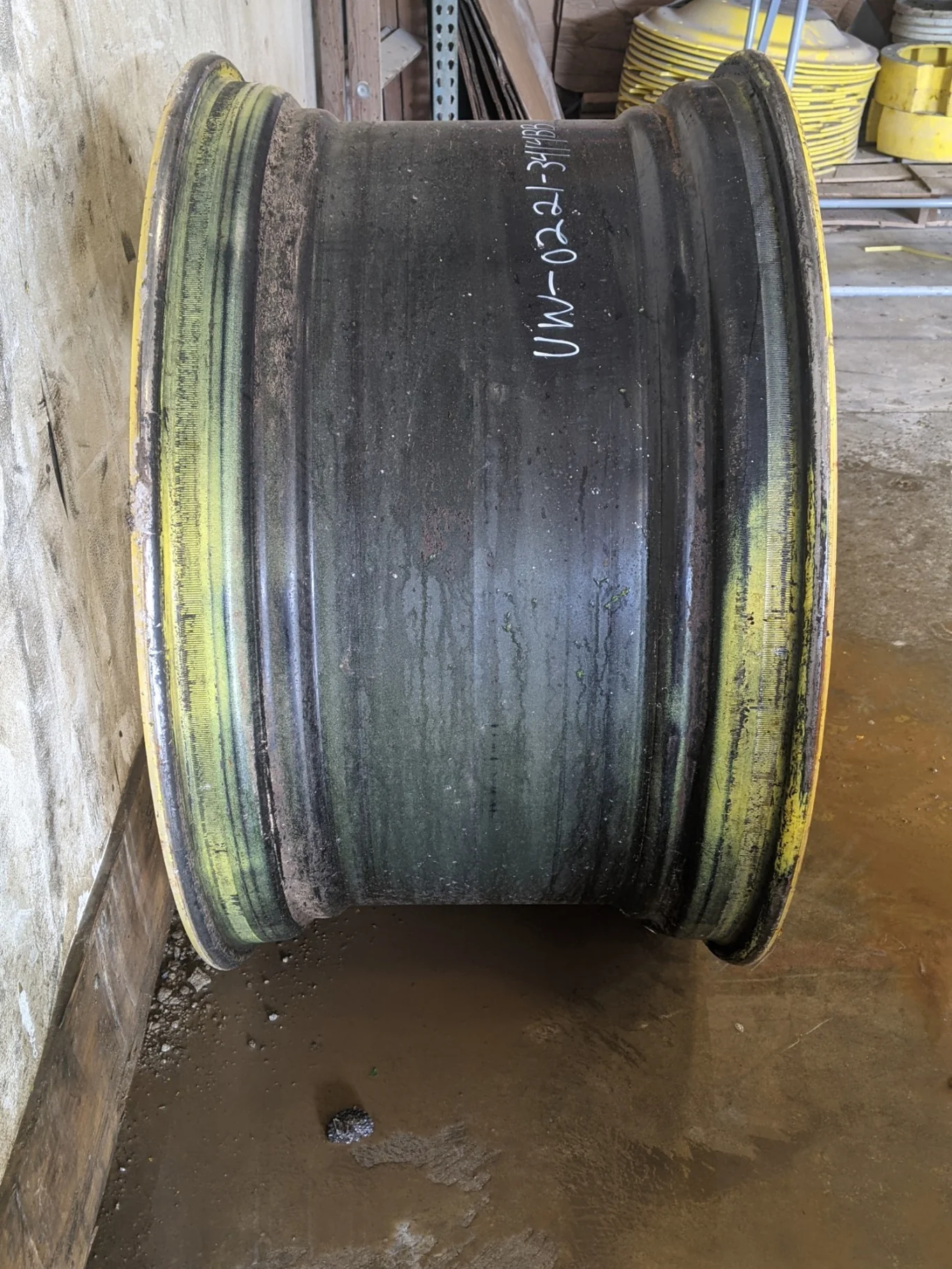 Used 20 X 42 John Deere Yellow 12-32.047 (.945) Stub Disc image 2
