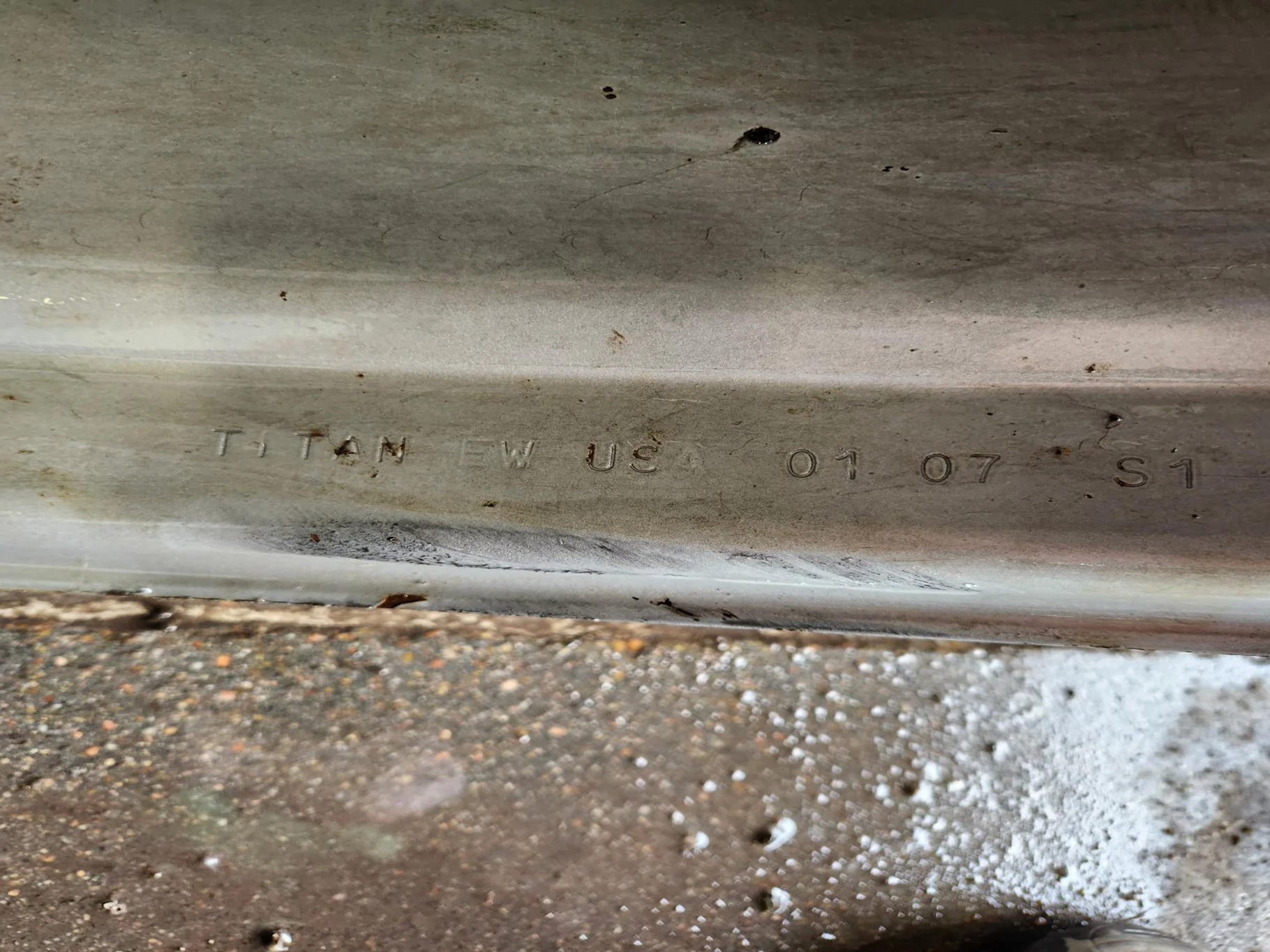 Used 12 x 54 10 Bolt Dual Case Silver Wheel image 6