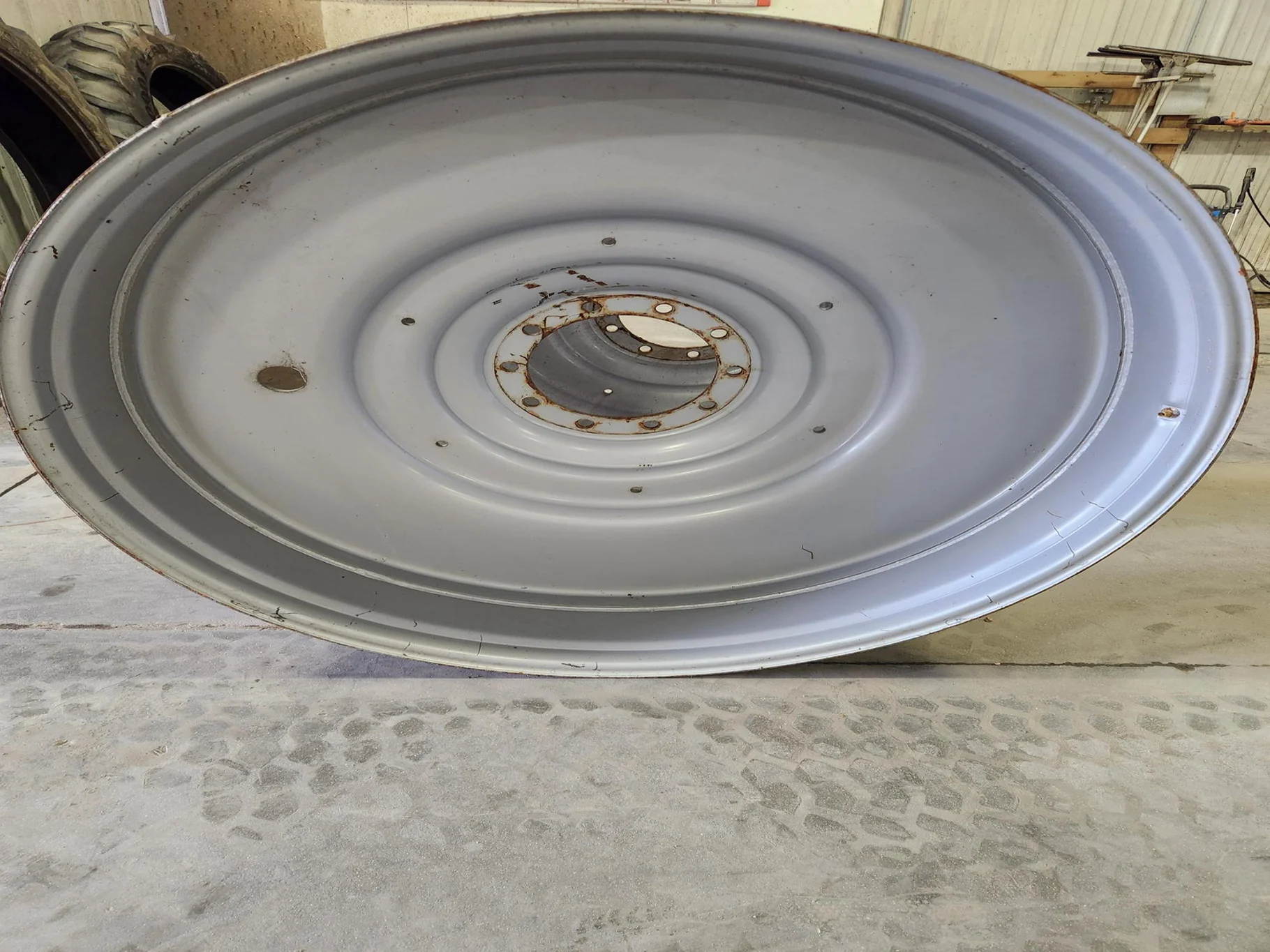 Used 12 x 54 10-13.16-11.09-6.63IN Case Silver Dual Wheel image 4