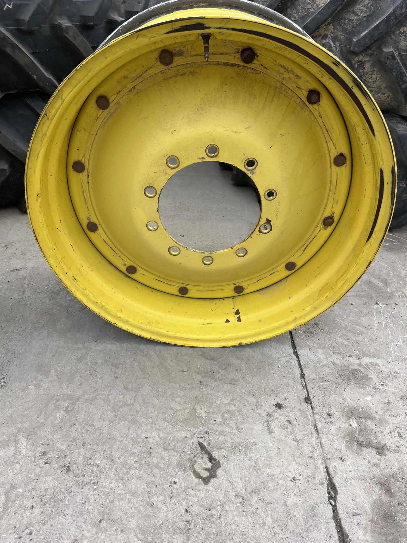 Used 15 x 34 10-13.19-11.07 4"Offset Titan Yellow Rim & Rail Wheel & Disc image 2