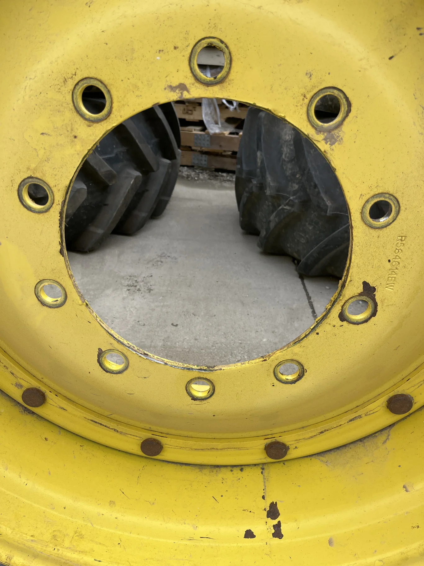 Used 15 x 34 10-13.19-11.07 4"Offset Titan Yellow Rim & Rail Wheel & Disc image 3