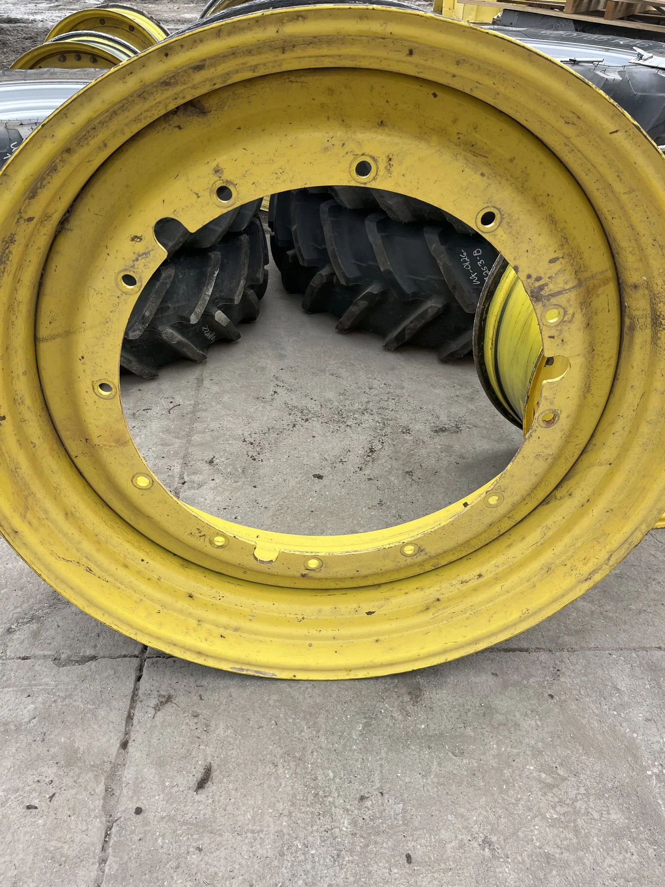 Used 16 x 46 12-32.047-30.078 Titan Yellow Rim & Rail Wheel image 3