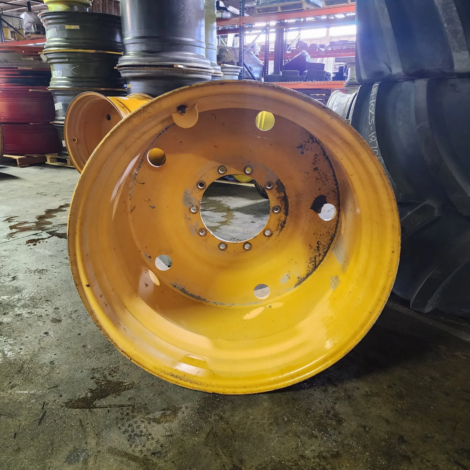 Used 28 X 38 10-14.57-12.42 6"BS Dual Orange Wheel image 2