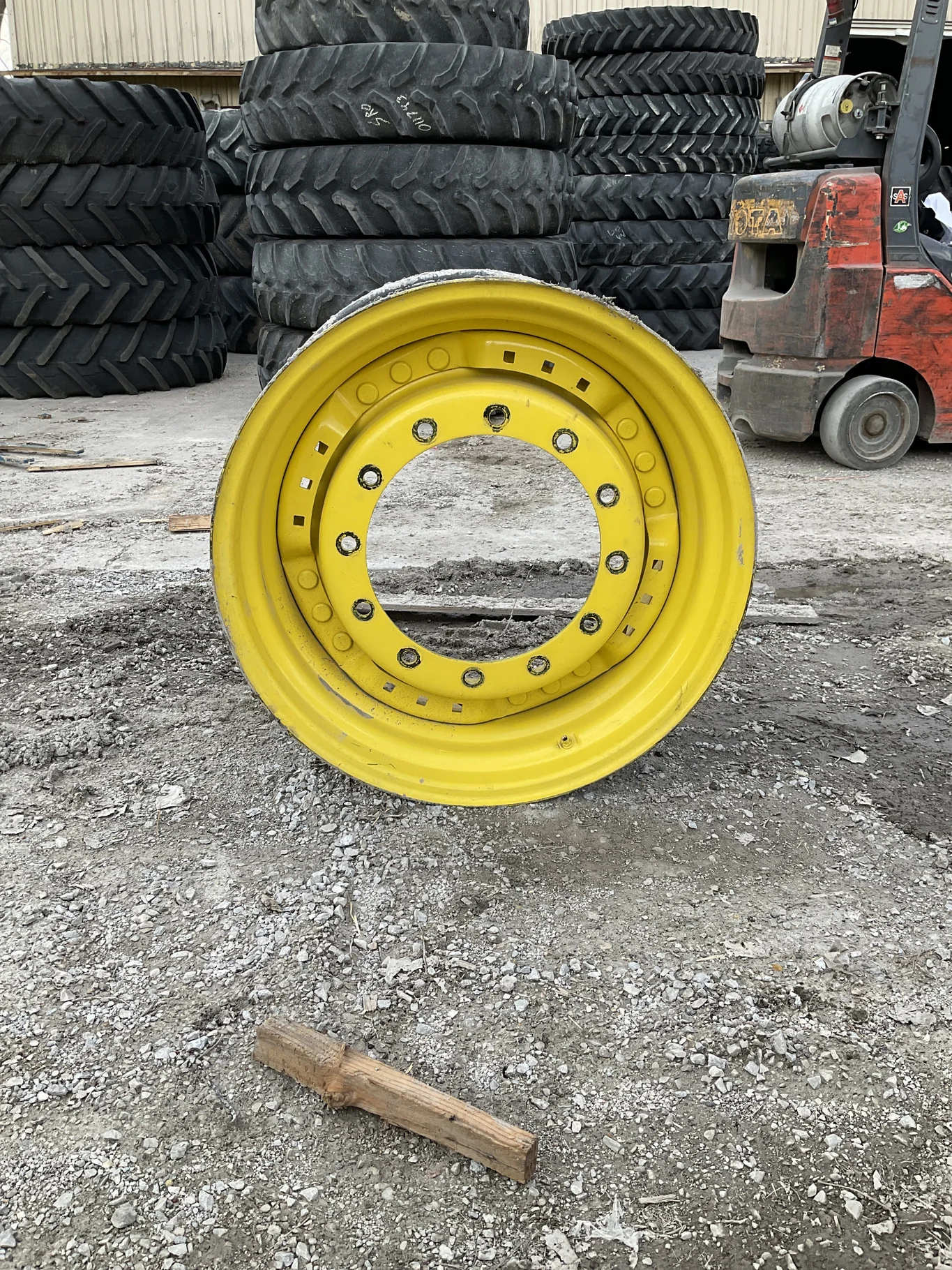 Used 15 x 30 12-16.732-14.620 13"BS Titan Yellow Waffle 3 Bolt Wheel & Disc image 2