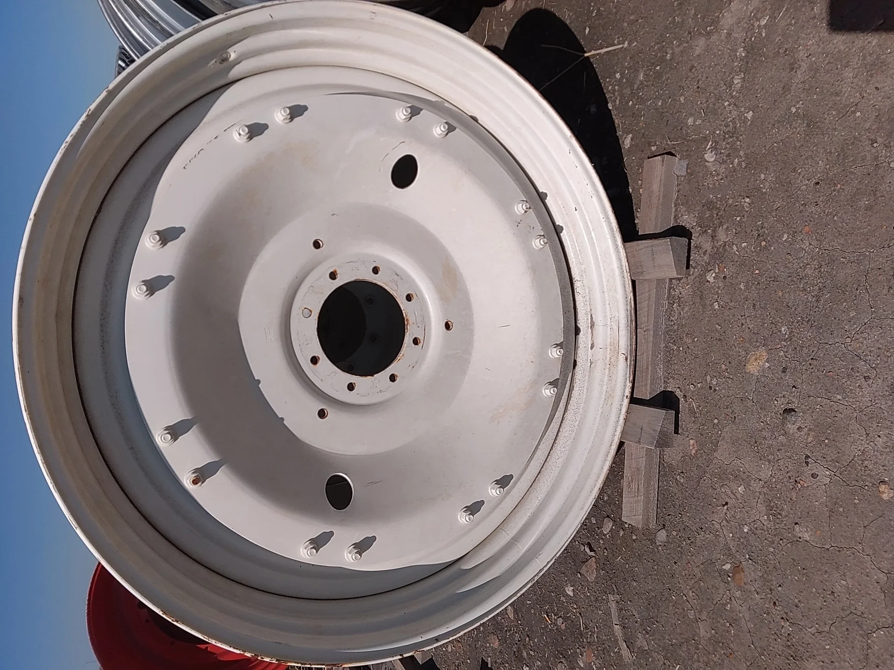 LaUsed 12 X 50 NH GKN Rim with 8 BOLT DISC image 2