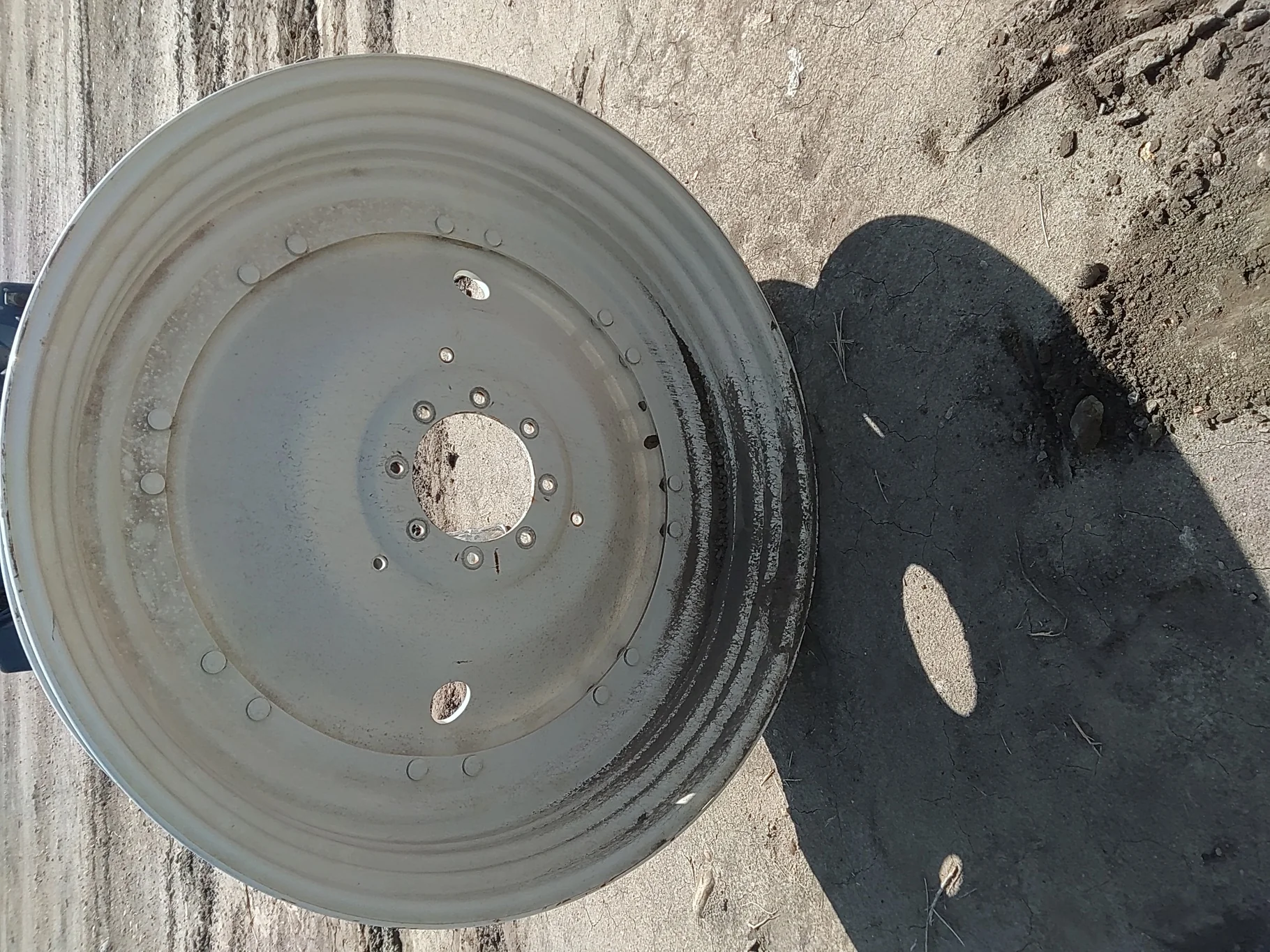 LaUsed 12 X 50 NH GKN Rim with 8 BOLT DISC image 5