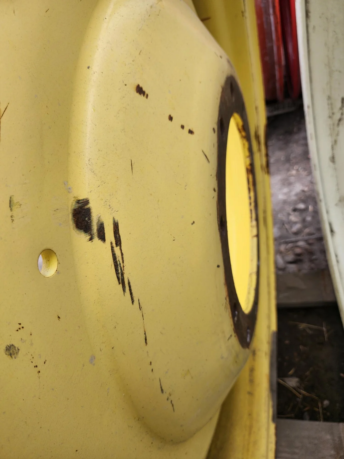 Used 16 X 46 JD Yellow 10 Bolt Dual 10-13.18-11.09-11.5IN scratches image 8