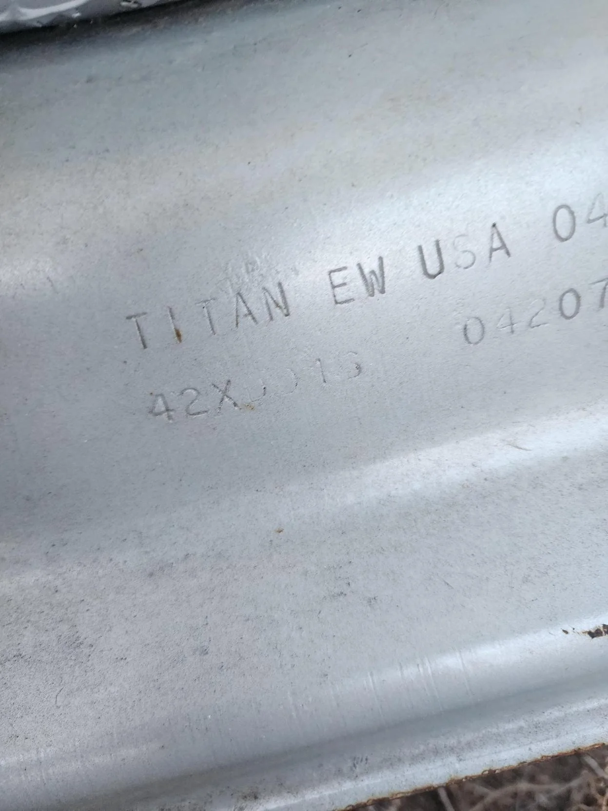 Used 16 X 42 Agco Gray 12 Bolt (.826) Stub Disc Wheel (12-30.375-28.4 Rust, Scratches image 14