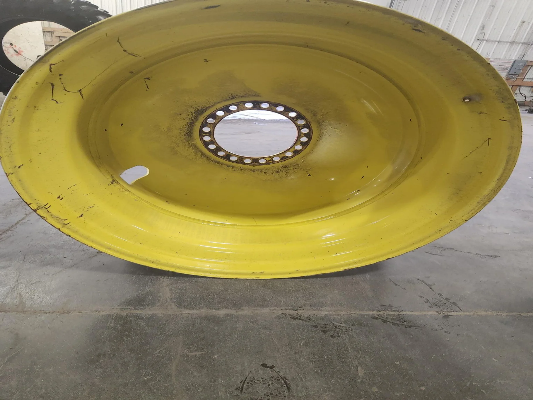 Used 18 x 42 20-13.189-11.07-14.37IN Yellow Wheel image 2