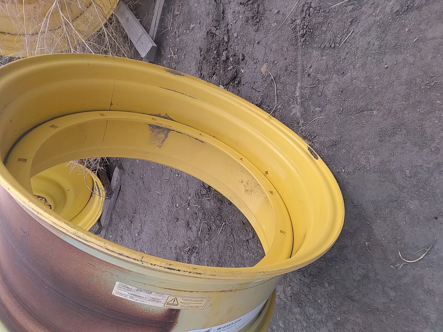 Used 15 X 34 John Deere Yellow Stub Disc image 5