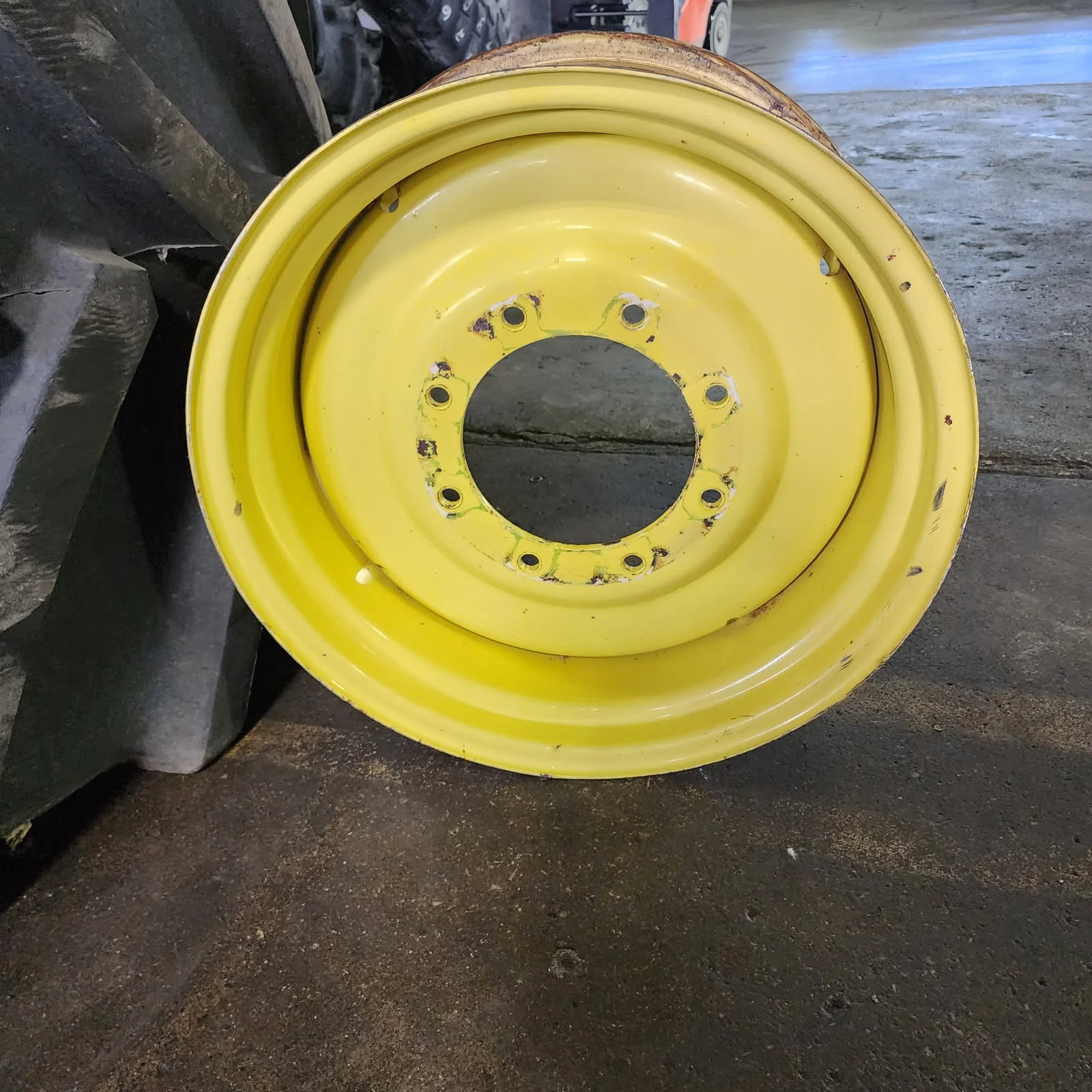 Used 12 X 24 8-10.82-8.78 Dual Yellow Wheel image 2