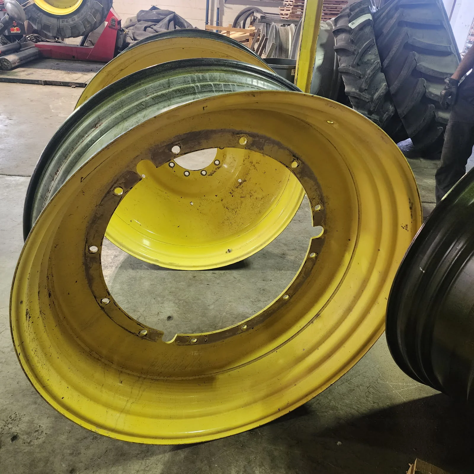 Used 16 X 46 12-32.04-30.17 3.5"BS Titan Rim & Rail Yellow Wheel image 3