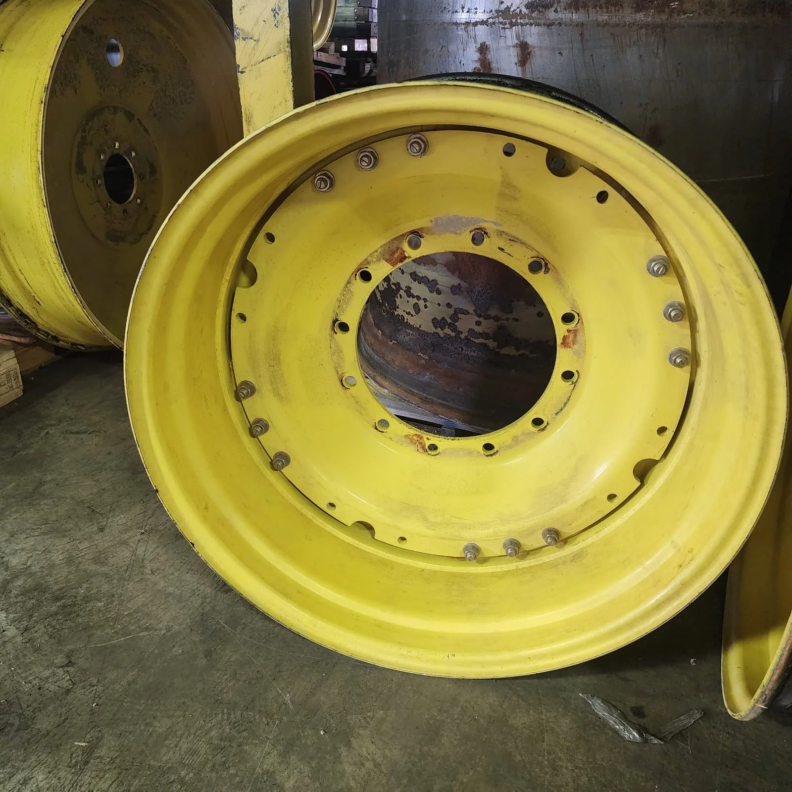 Used 15 x 34 12-16.732-14.040 13"BS Titan Yellow Waffle 3 Bolt Wheel w/ Disc image 3