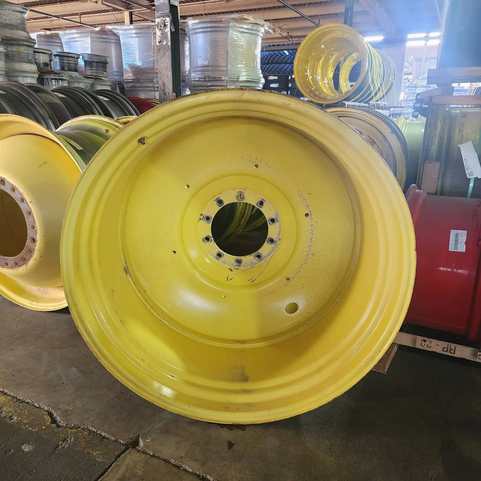 Used 28 X 46 10-13.19-11.07 24"BS Titan Yellow Dual image 3