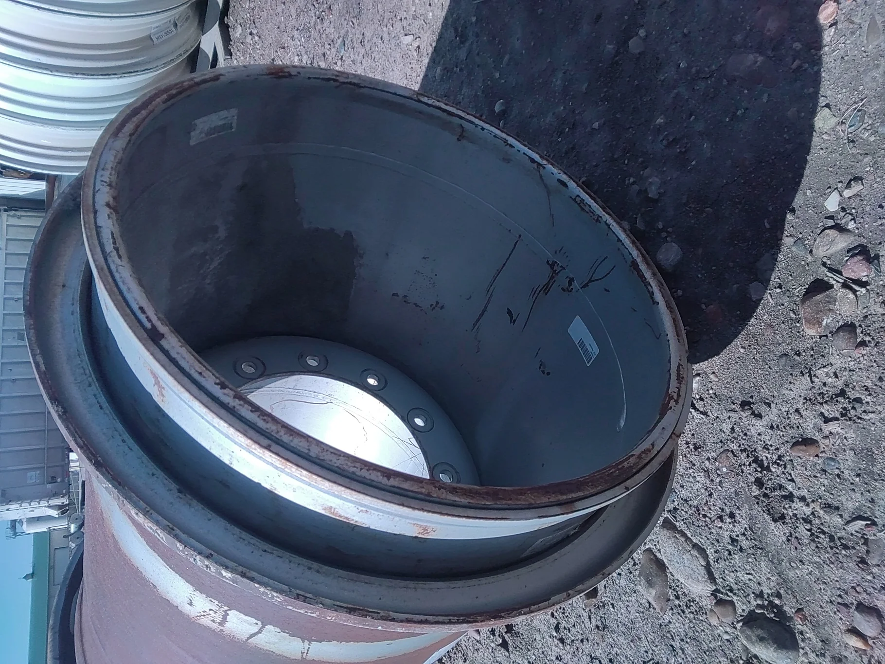 Used 36 X 25 CIH Silver 12 Bolt 3-Piece Floater Rim (10-13.187) image 4