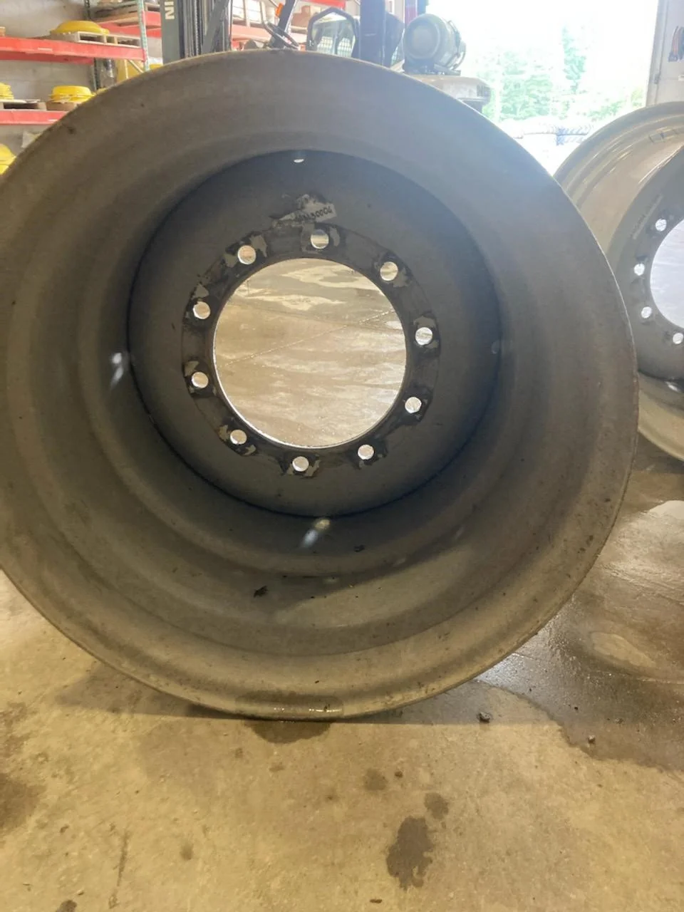Used 25 X 26 10-13.19-11.07 -13.5" BS (. 984) Fendt Ideal Agco Gray Combine Wheel