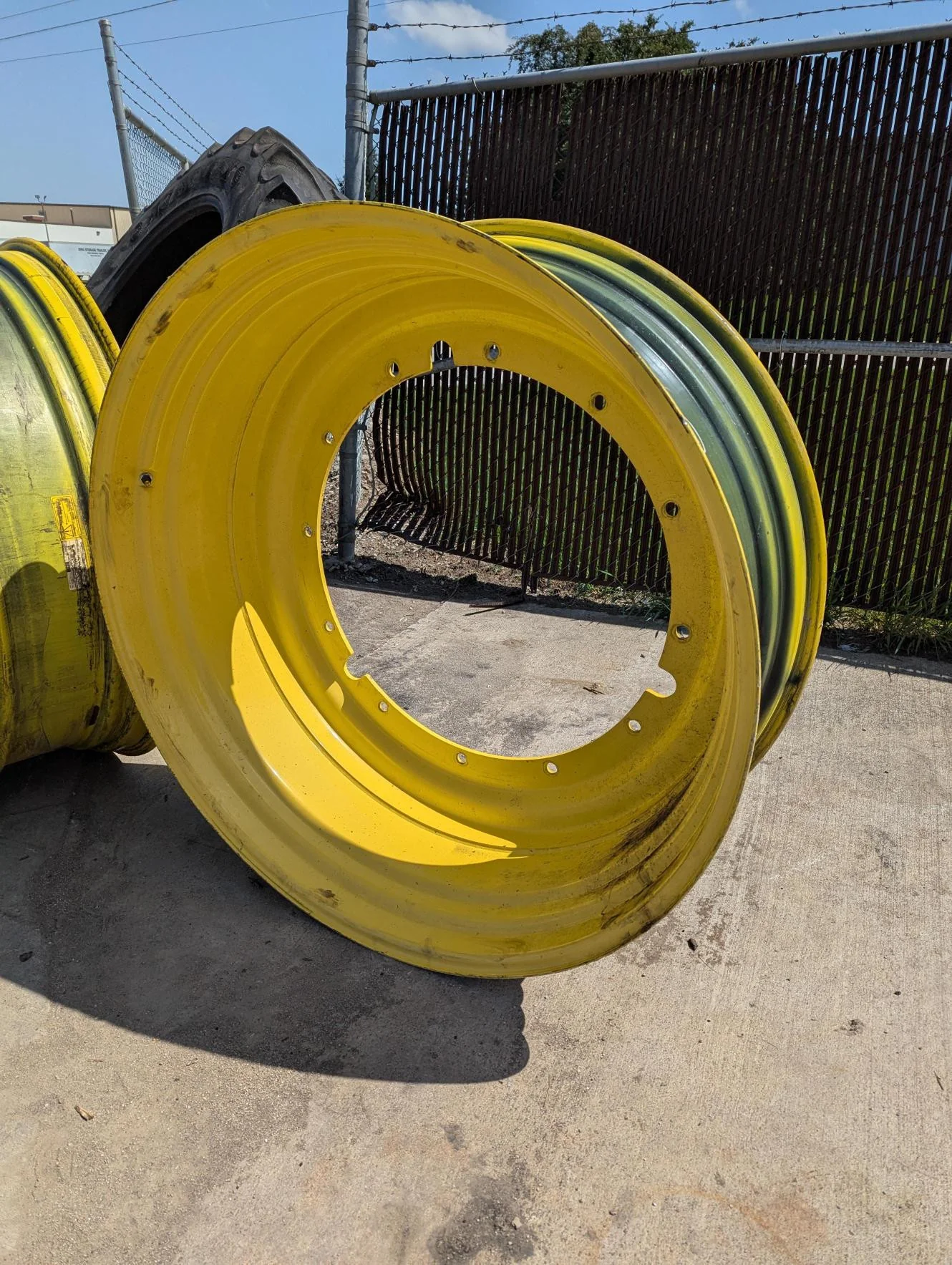 Used 16 x 46 12-32.047-30.079 (2.5" BS) Yellow Stub Disc Wheel image 2