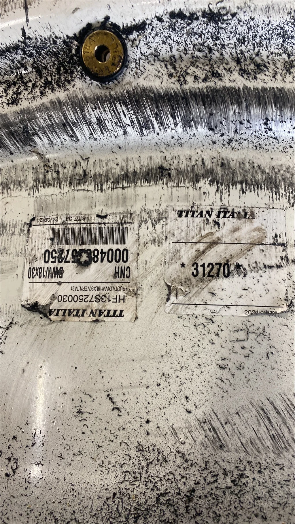 Used 18 X 30 10-13.19-11.07 BH 15/16" NH White Wheel image 2