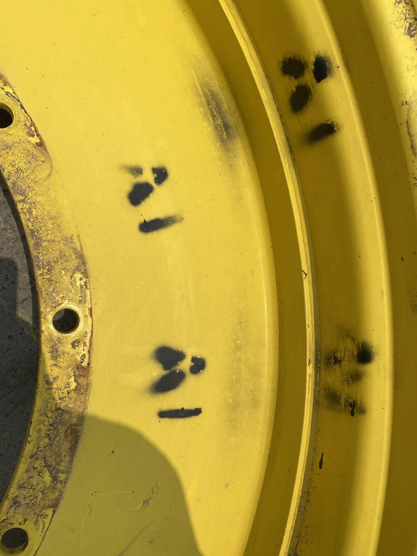 Used 10 x 54 10-13.189-11.055-0.28 Yellow Wheel image 3