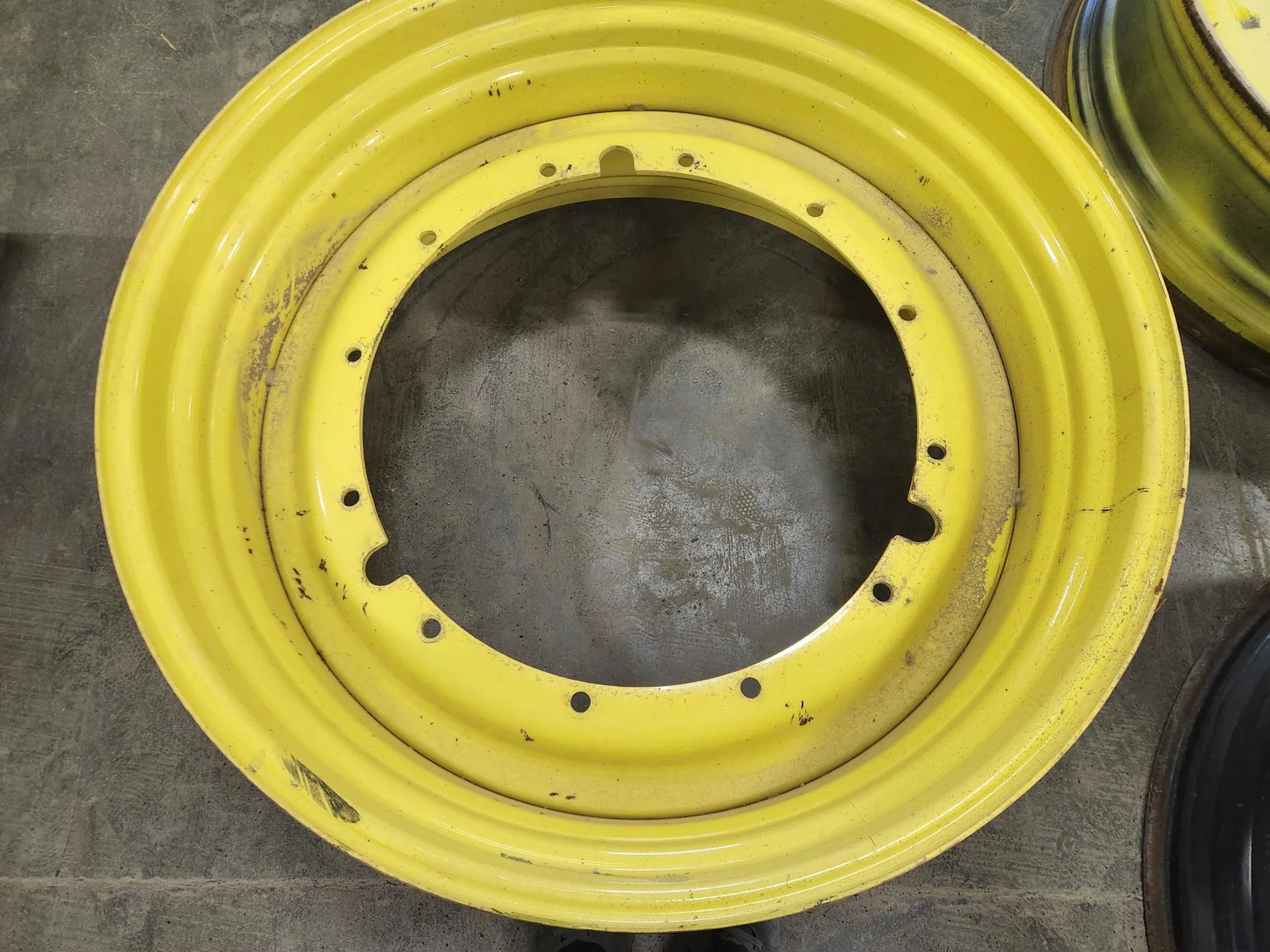 Used 20 x 46 12 Bolt Stub Disc Wheel Yellow image 2