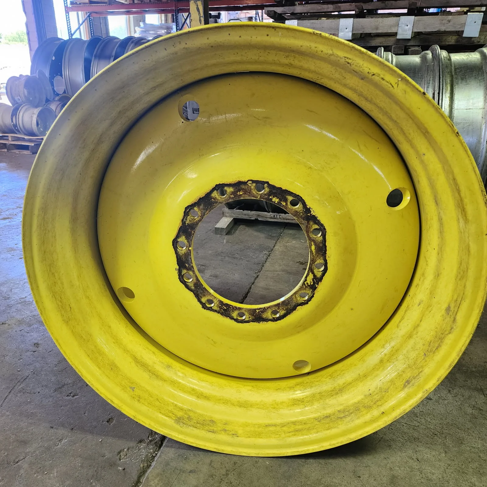 Used 20 X 38 12-13.976-11.857-1 6"BS Dual Yellow Wheel image 3