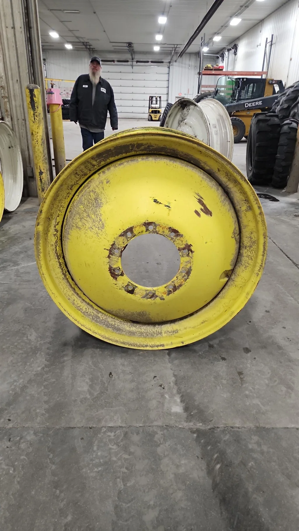 Used 18 X 42 10-13.187-11.07-12.4 (Outside) Dolly Dual Yellow Wheel image 3