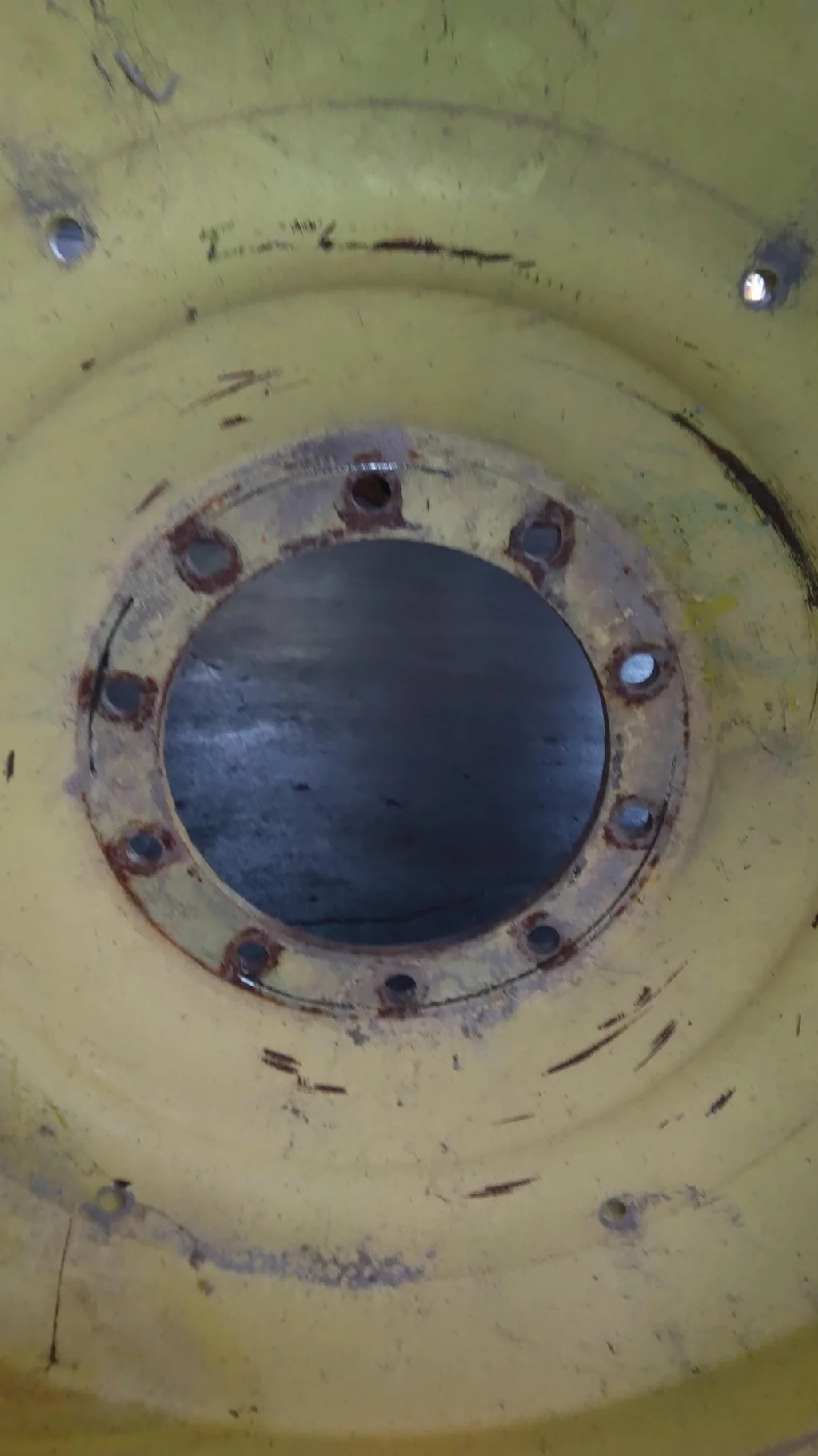 Used 25 x 38 10 Bolt Dual Yellow Wheel image 5