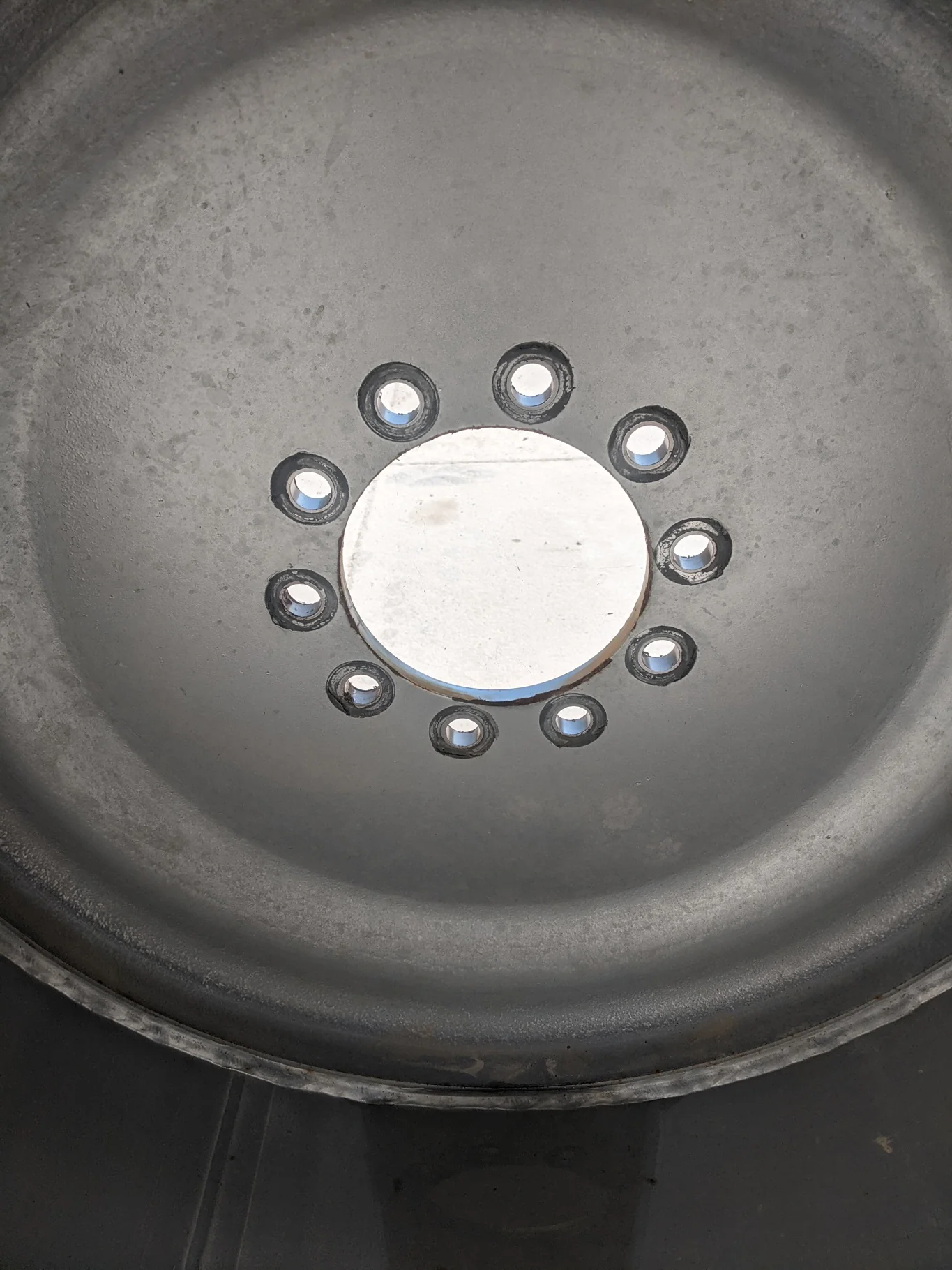 Used 27 X 32 10-8.86-6.95 10" BS Case IH Silver Wheel