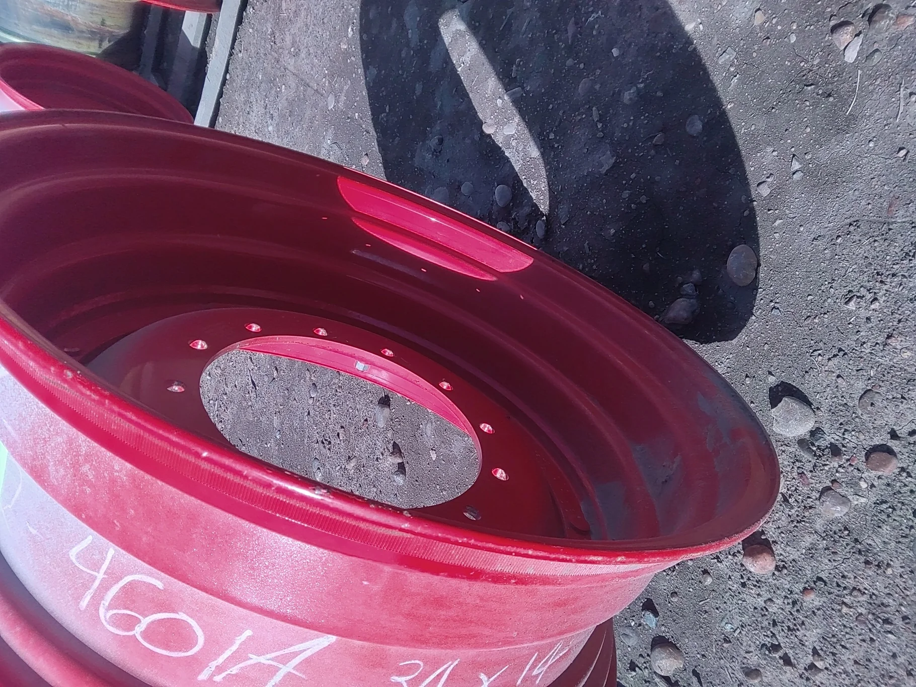 Used 14 X 34 Fendt Red Wheel Assembly with 12-16.625-14.625 Disc image 4