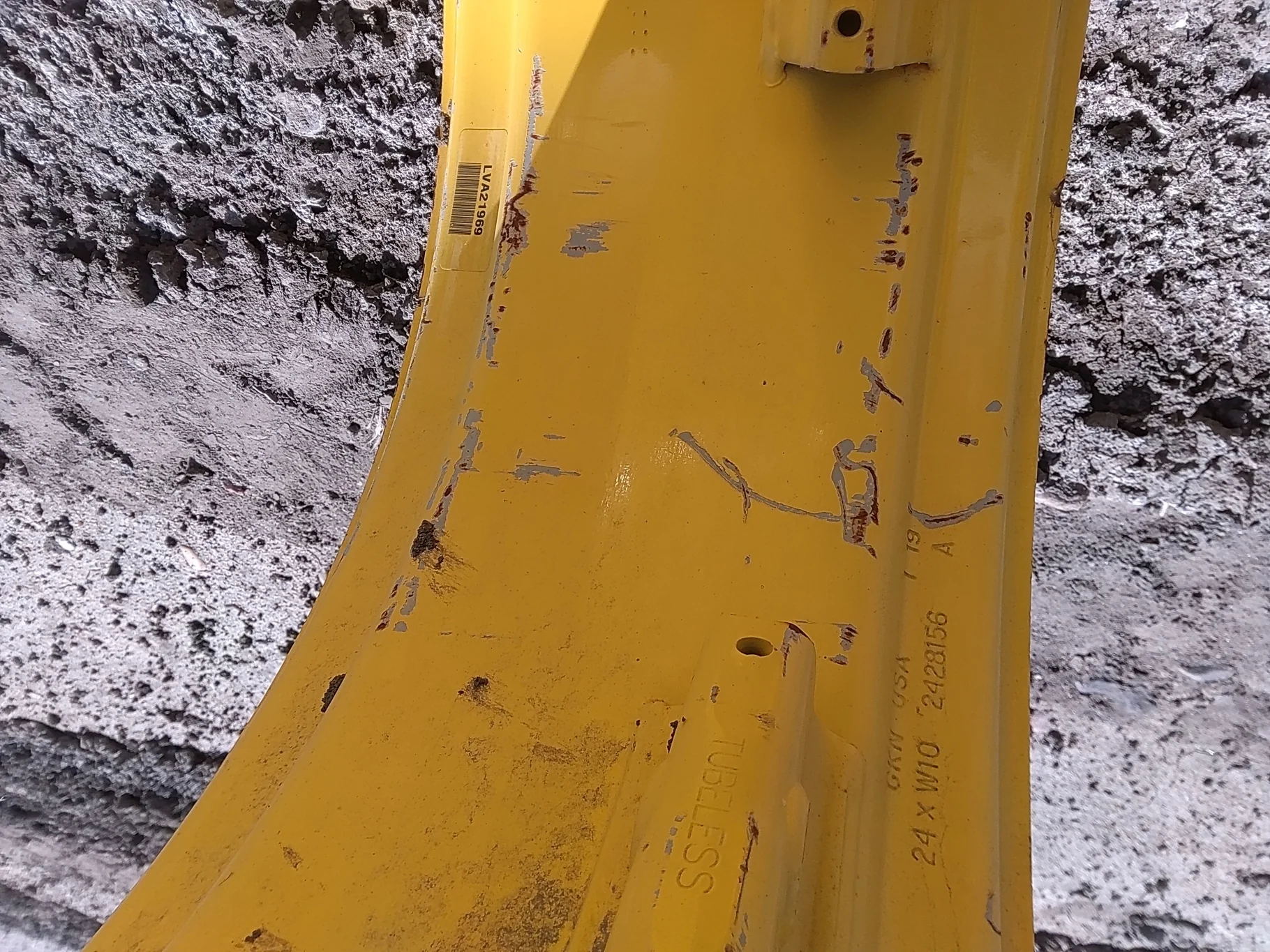 Used 10 X 24 John Deere Yellow GKN Style Rim image 9