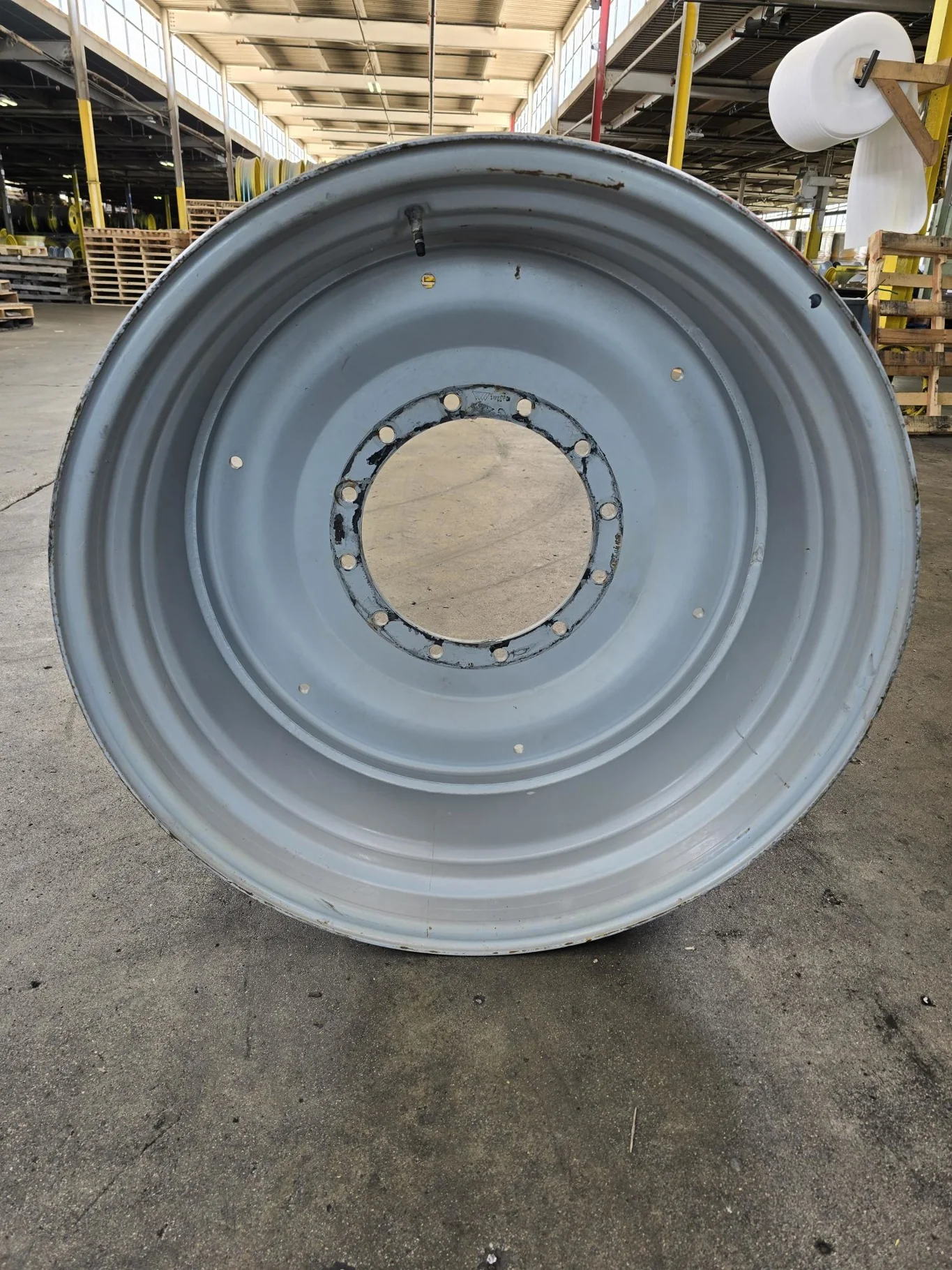 Used 23 x 38 12-16-14 Agco Silver Wheel