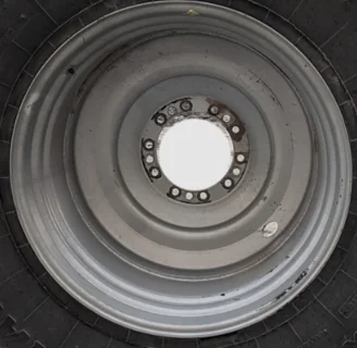 Used 27 X 38 CIH 10-13.187-11.08 5/8" Formed Combine Wheel 5.625 image 3