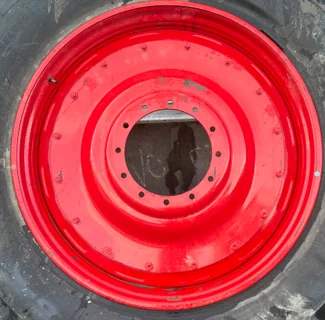 Used 15 X 50 Fendt Red 12-16.5-14.5 .937 8.63 IN Dual Wheel w/ Paint Scratches image 3