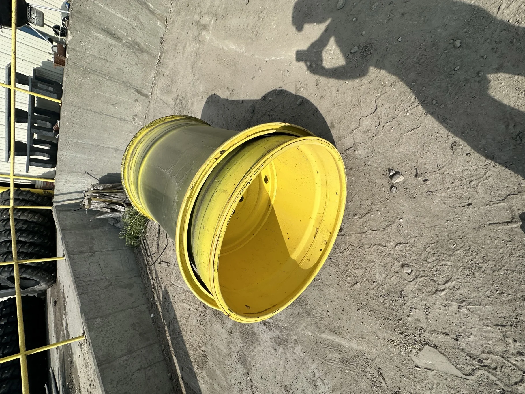 Used 44 X 32 (10-13.187-11.060) 1" IN Yellow Combine Wheel image 2