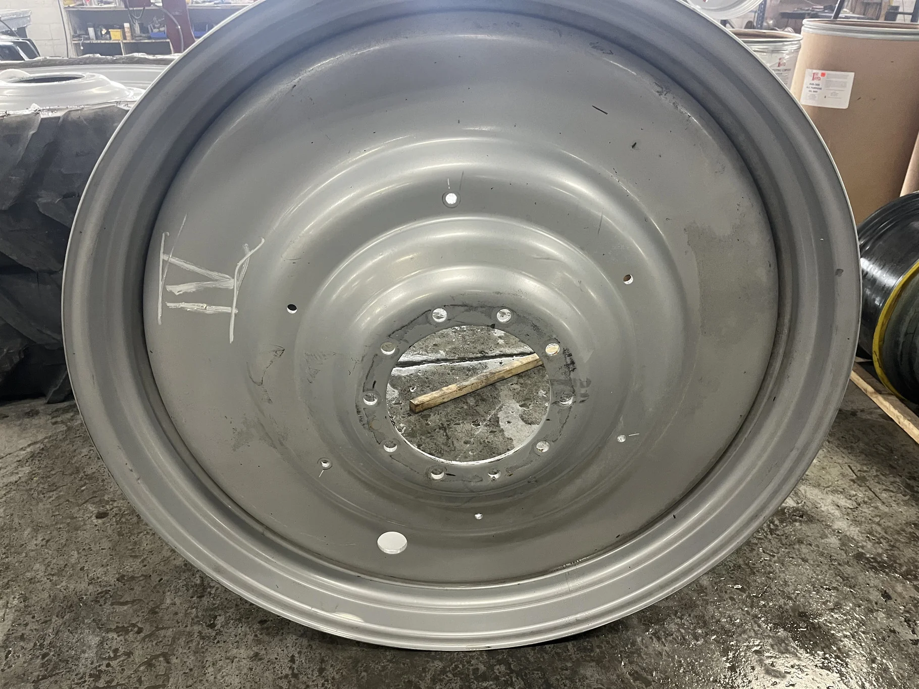 Used 15 X 50 10-13.189-11.07-9.13 Case Silver Dual Wheel image 2