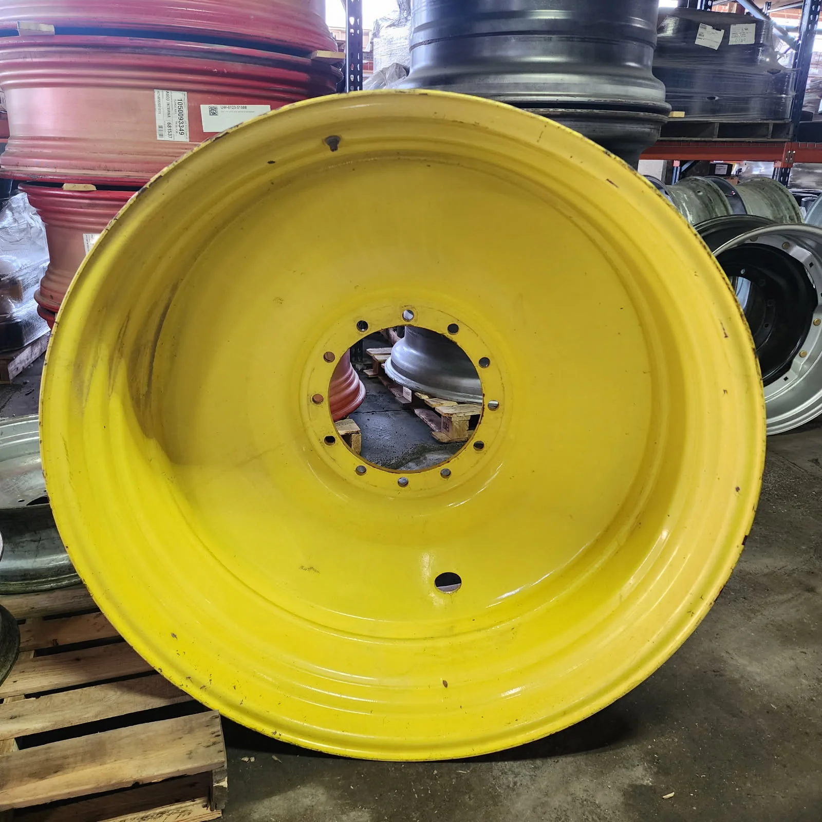 Used 21 x 46 12-15.748-13.829 5"BS Titan Yellow Dual image 2