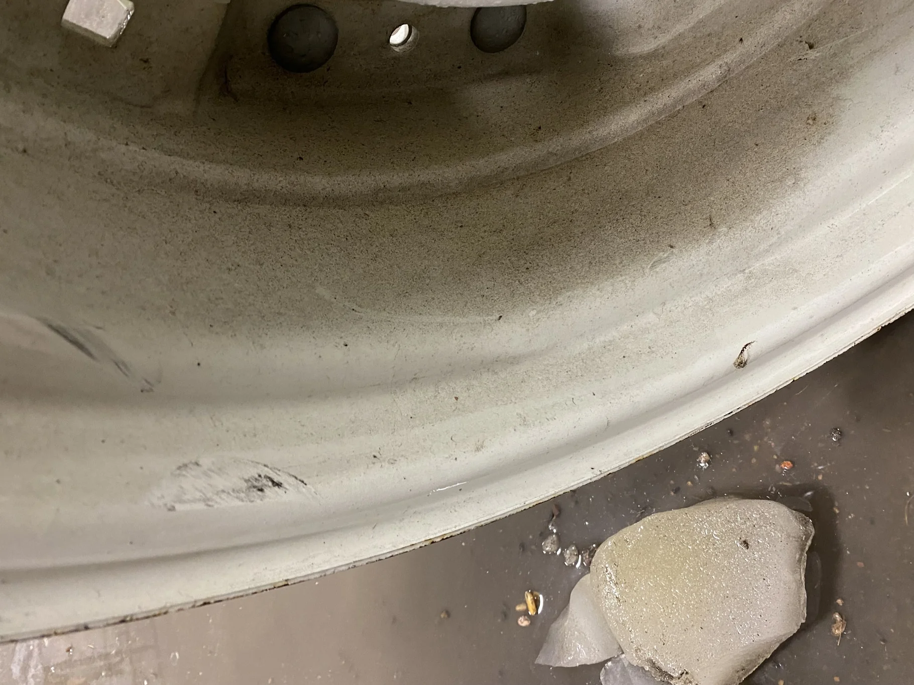 Used 10 X 24 2 Bolt NH White Waffle Wheel image 8
