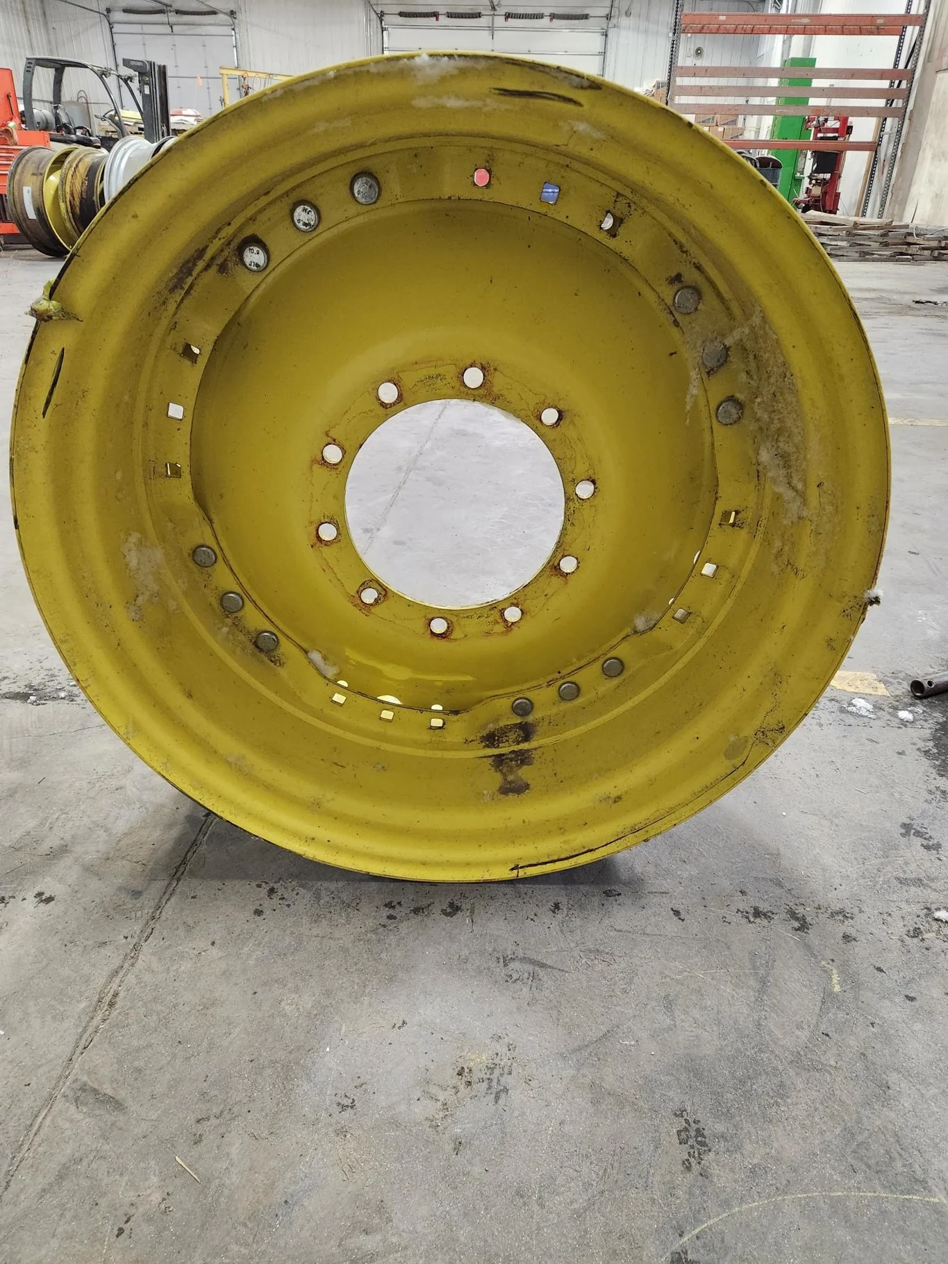 Used 15 X 34 Waffle 10-13.189-11.07 Yellow Wheel w/ HD Disc image 2