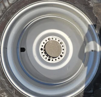 Used 20 X 42 20 Bolt Case Silver Dolly Dual Wheel image 3