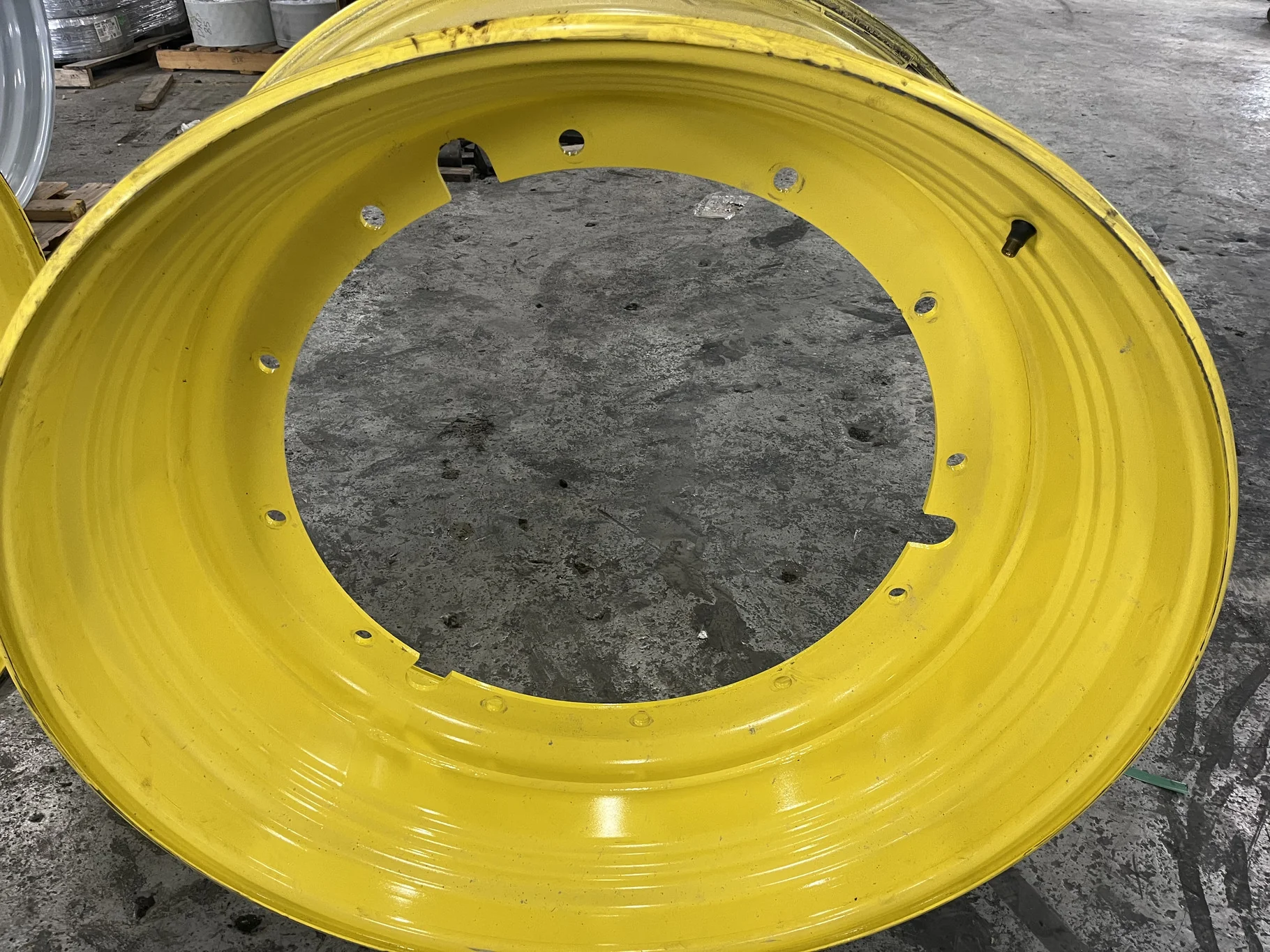 Used 16 x 42 12-32.047-30.078 Rim & Rail Yellow Wheel image 2