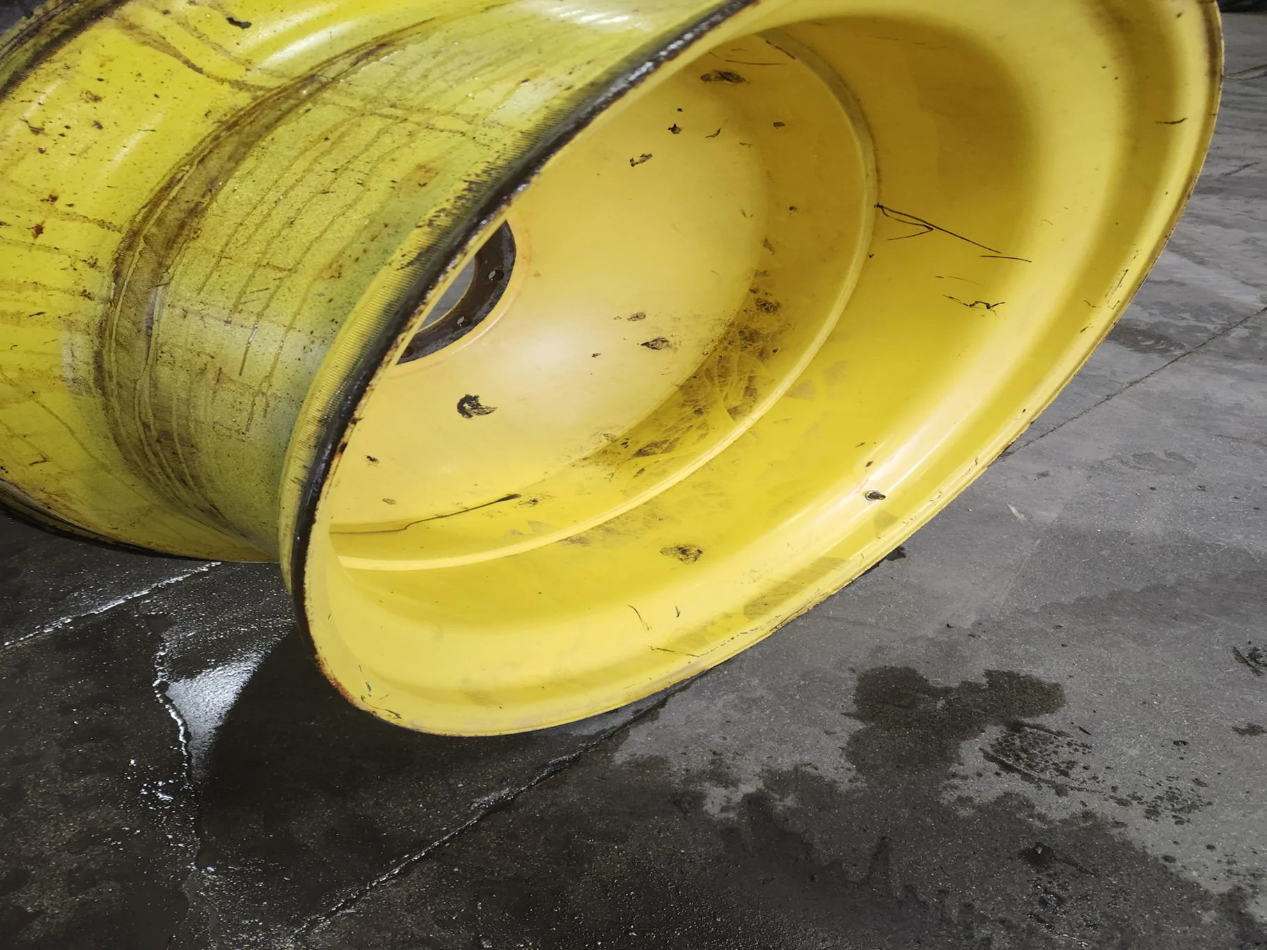 Used 18 X 42 10-13.187-11.07-14.4 (INSIDE) DOLLY DUAL YELLOW WHEEL image 3