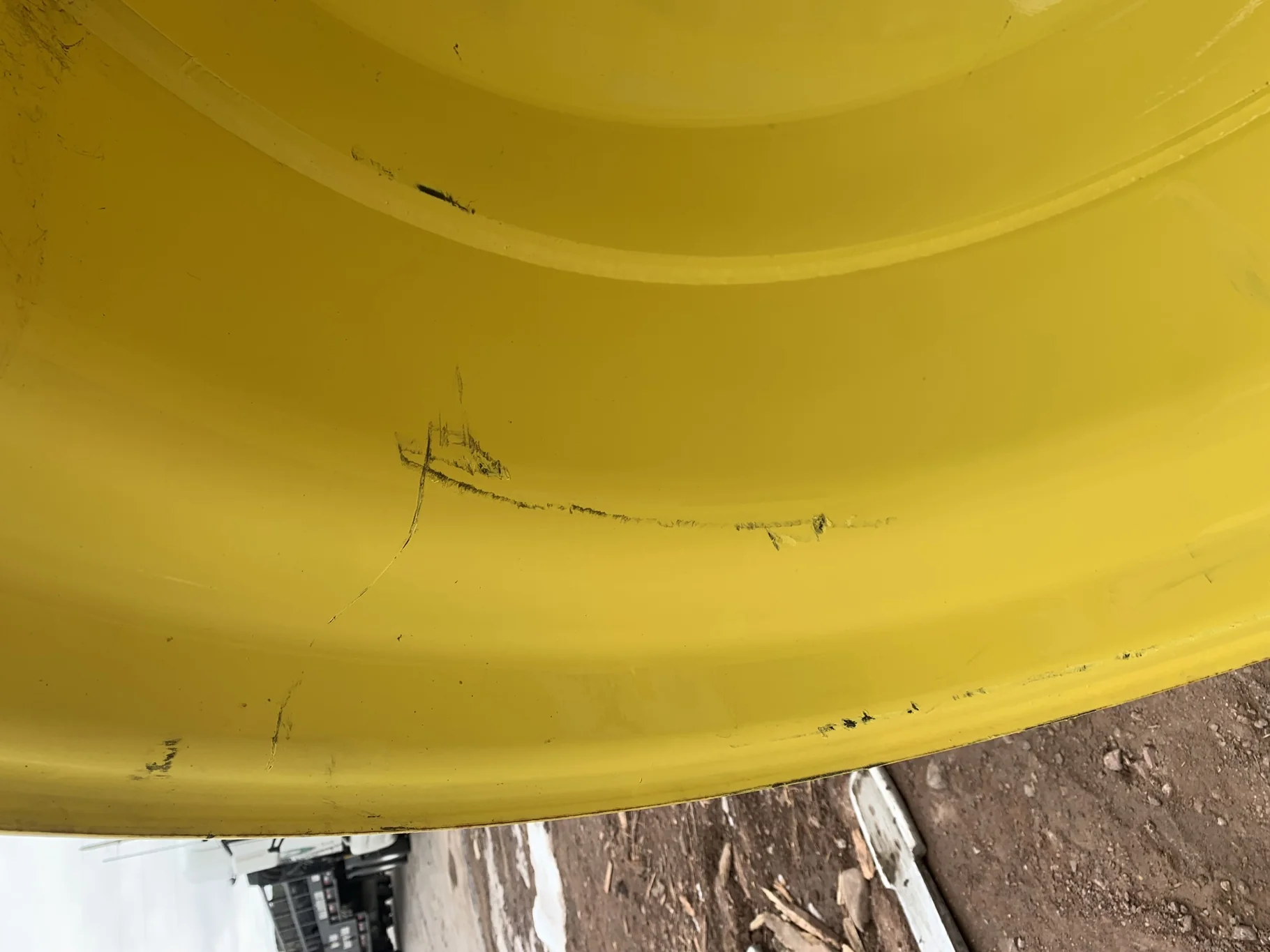 Used 18 x 42 JD 10 Bolt Dual (10-13.187-11.080) image 2