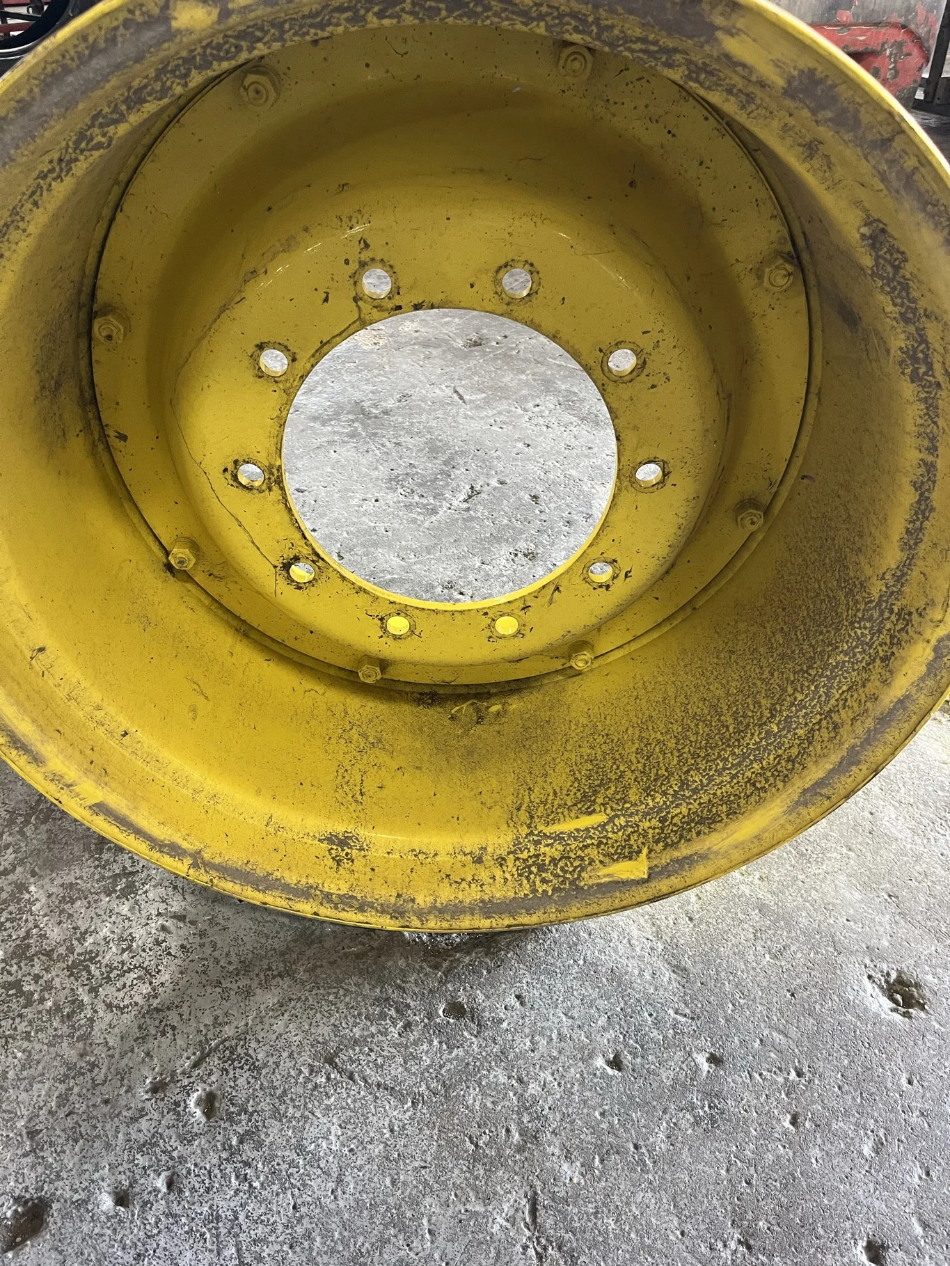 Take-Off 18 X 28 10 Bolt Moveero Waffle Wheel JD Ag Yellow image 5
